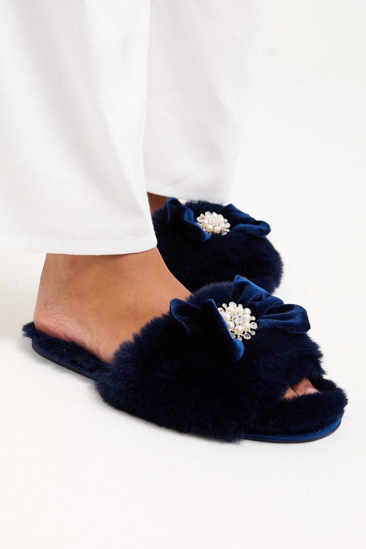 Anya Slippers in Navy