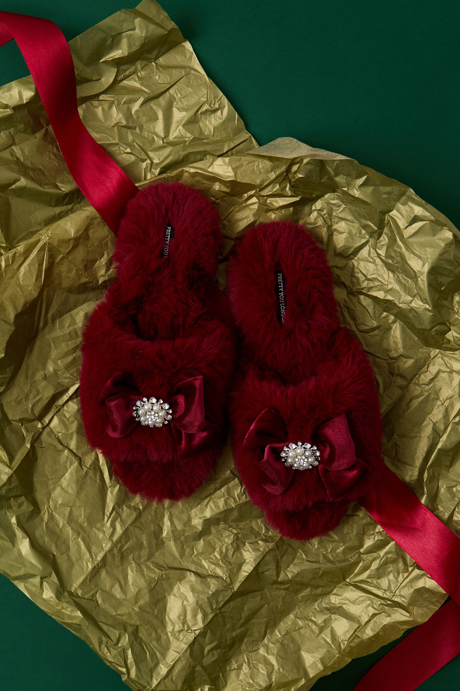Anya Slippers in Red