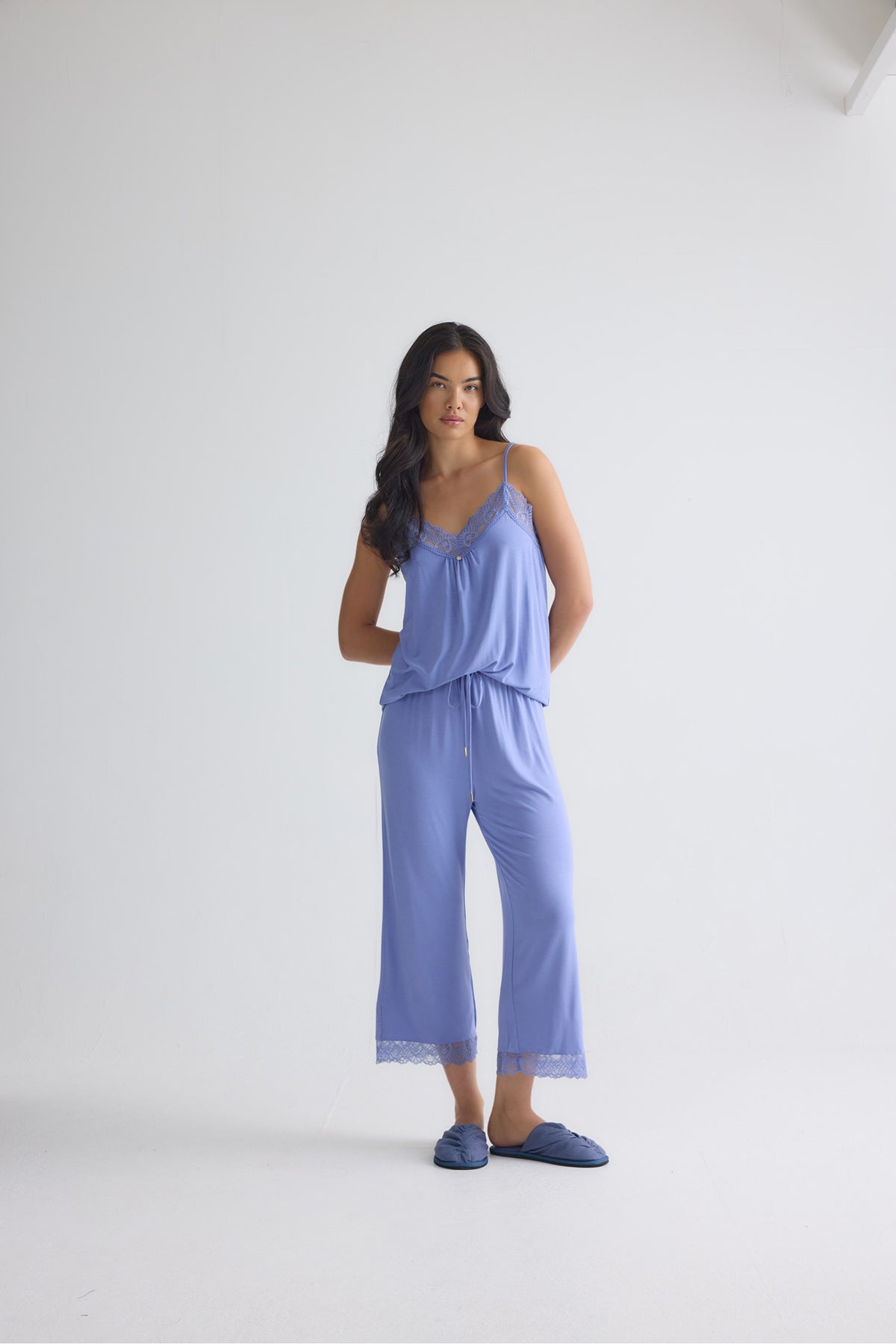 Bamboo Lace Cami Cropped Trouser Pyjama Set in Heather