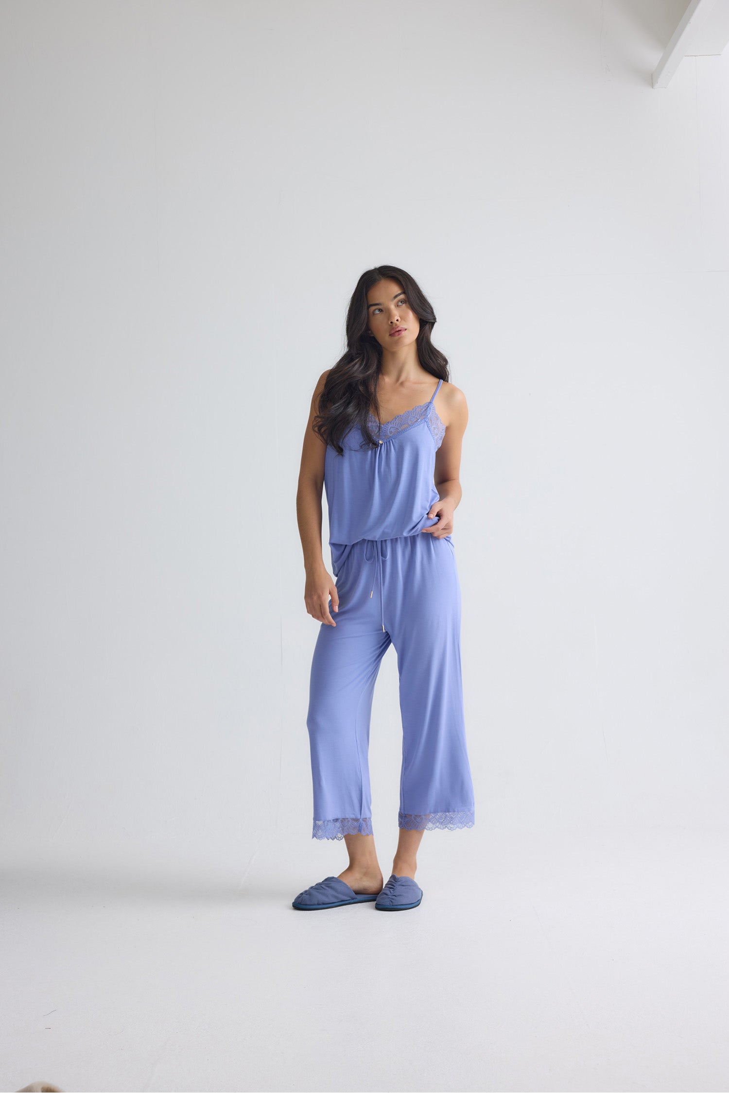 Bamboo Lace Cami Cropped Trouser Pyjama Set in Heather