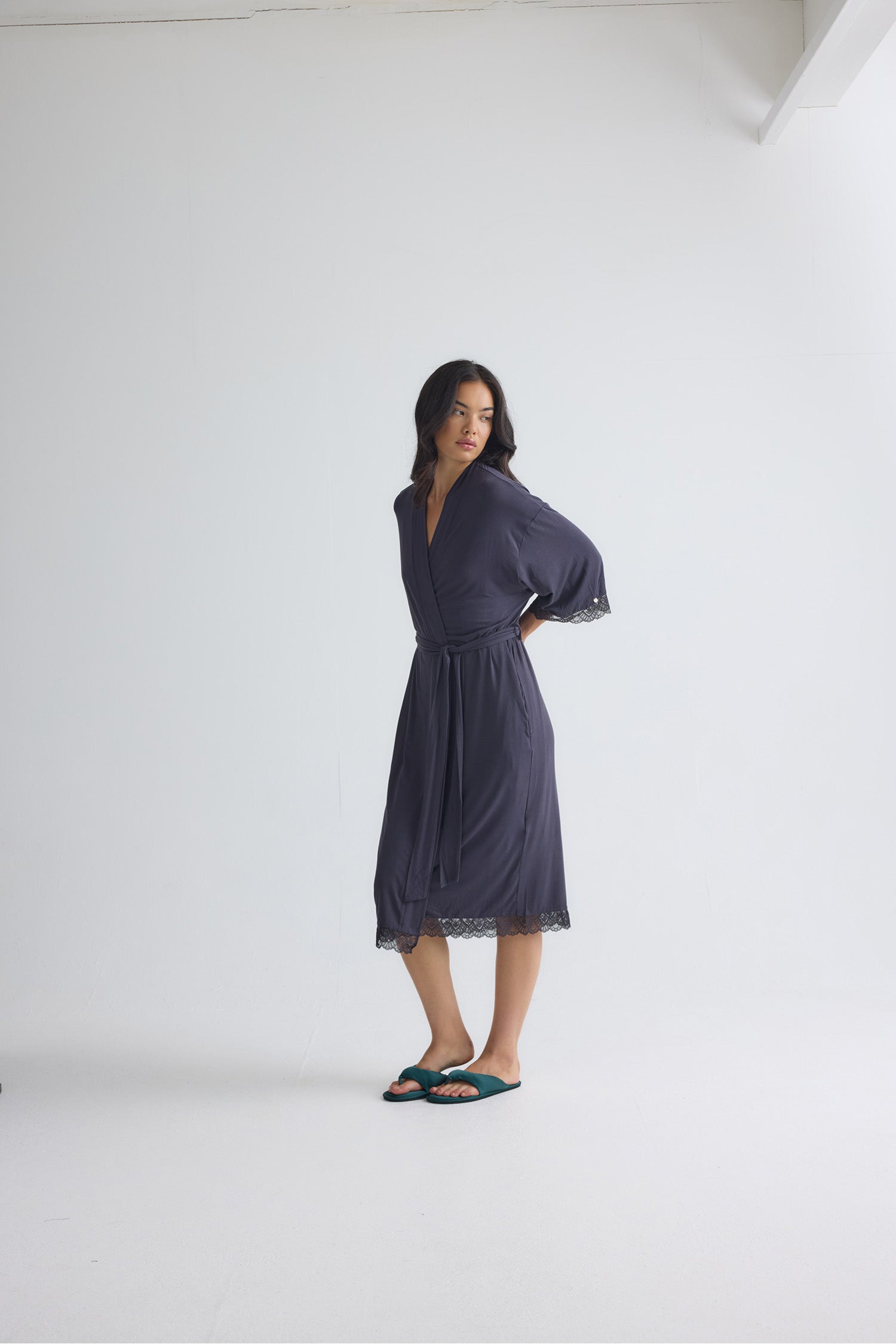 Bamboo Lace Kimono Robe in Raven