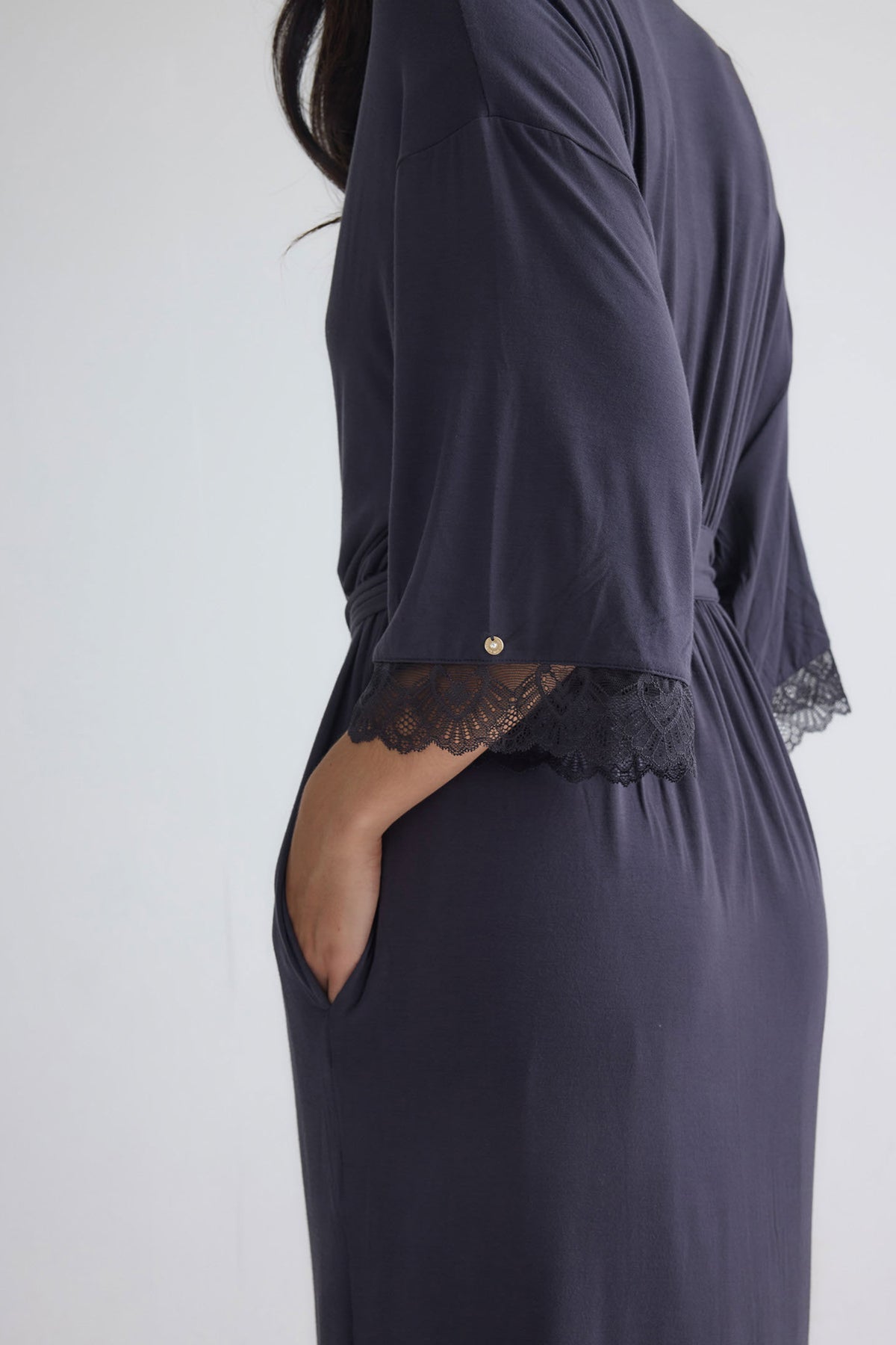 Bamboo Lace Kimono Robe in Raven