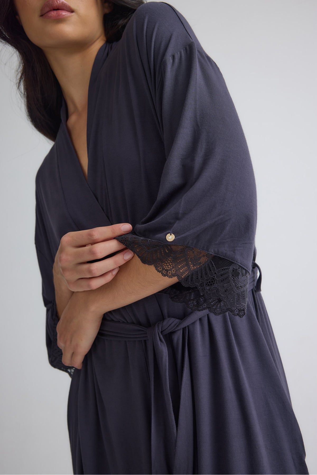 Bamboo Lace Kimono Robe in Raven