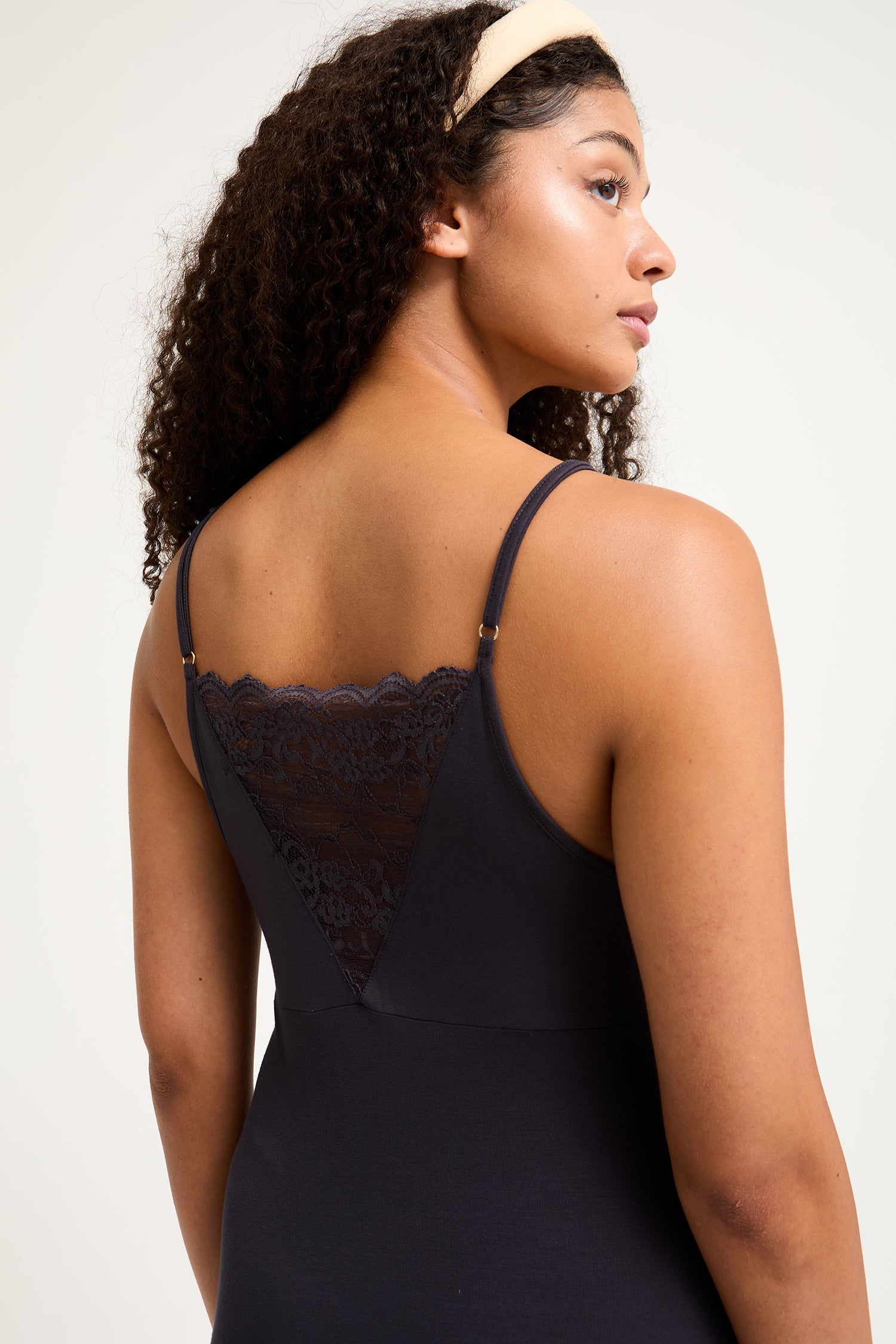 Bamboo Lace Midaxi Chemise in Raven