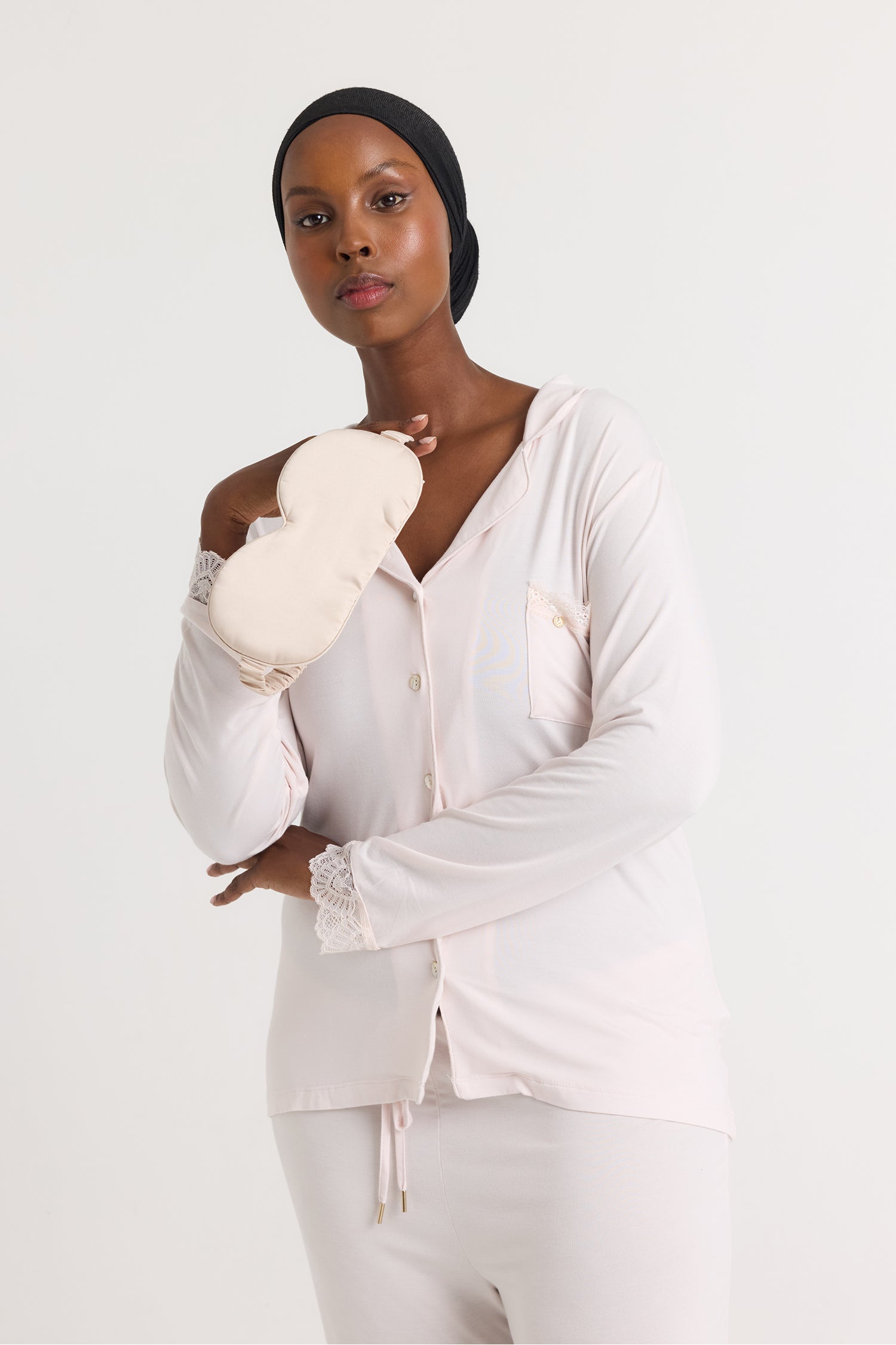 Bamboo Lace Long Pyjama Set in Powder Puff