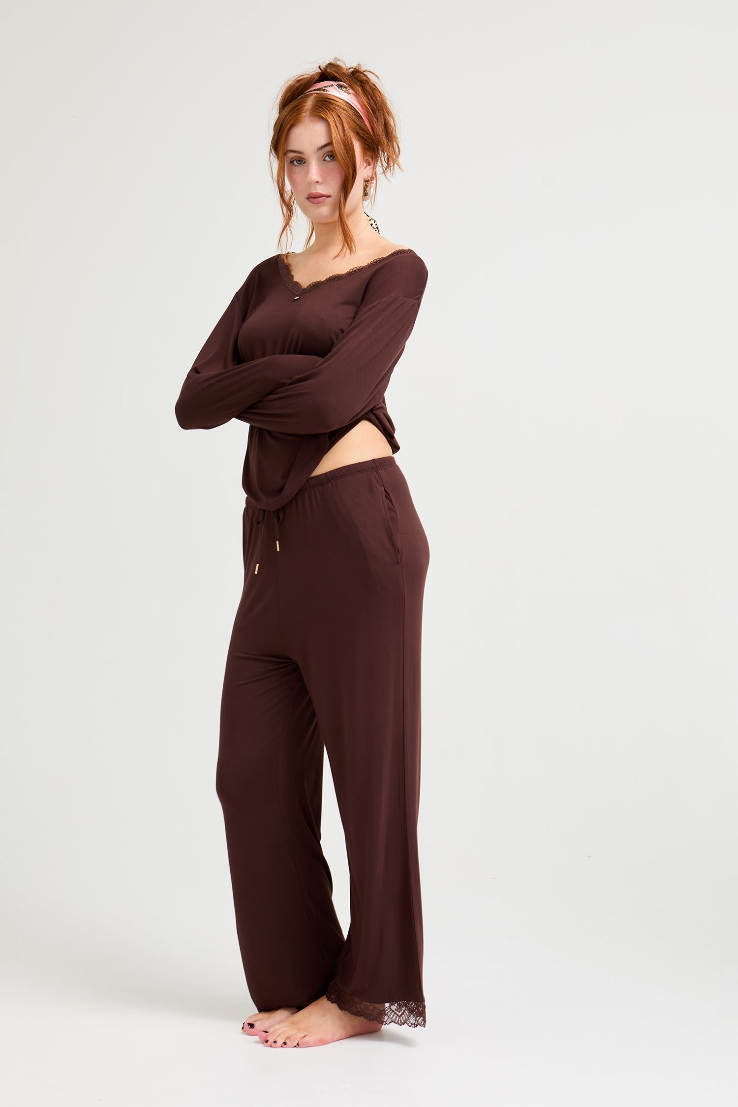 Bamboo Lace V-Neck Pyjama Set in Chocolate