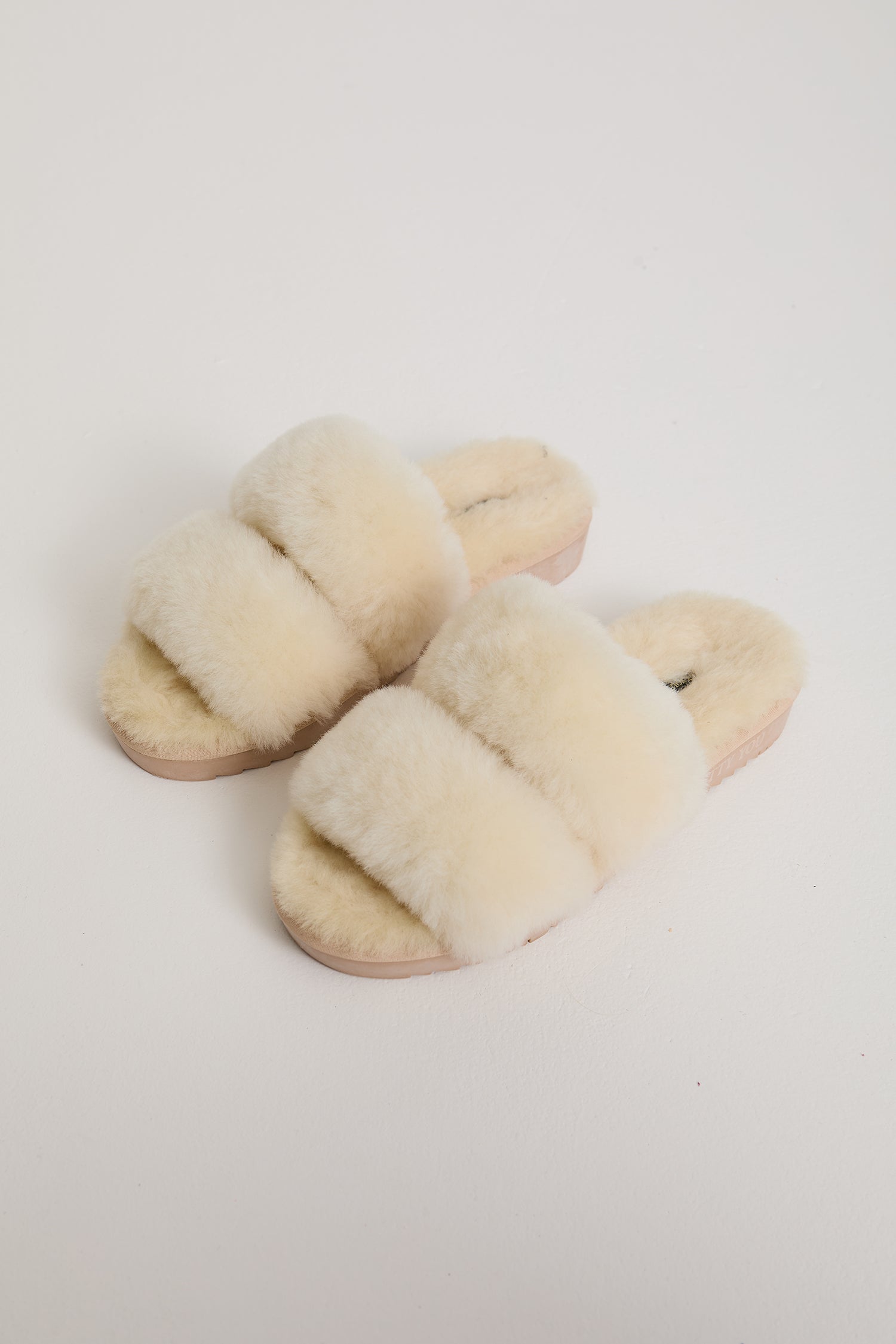 Jinx Slippers in Natural