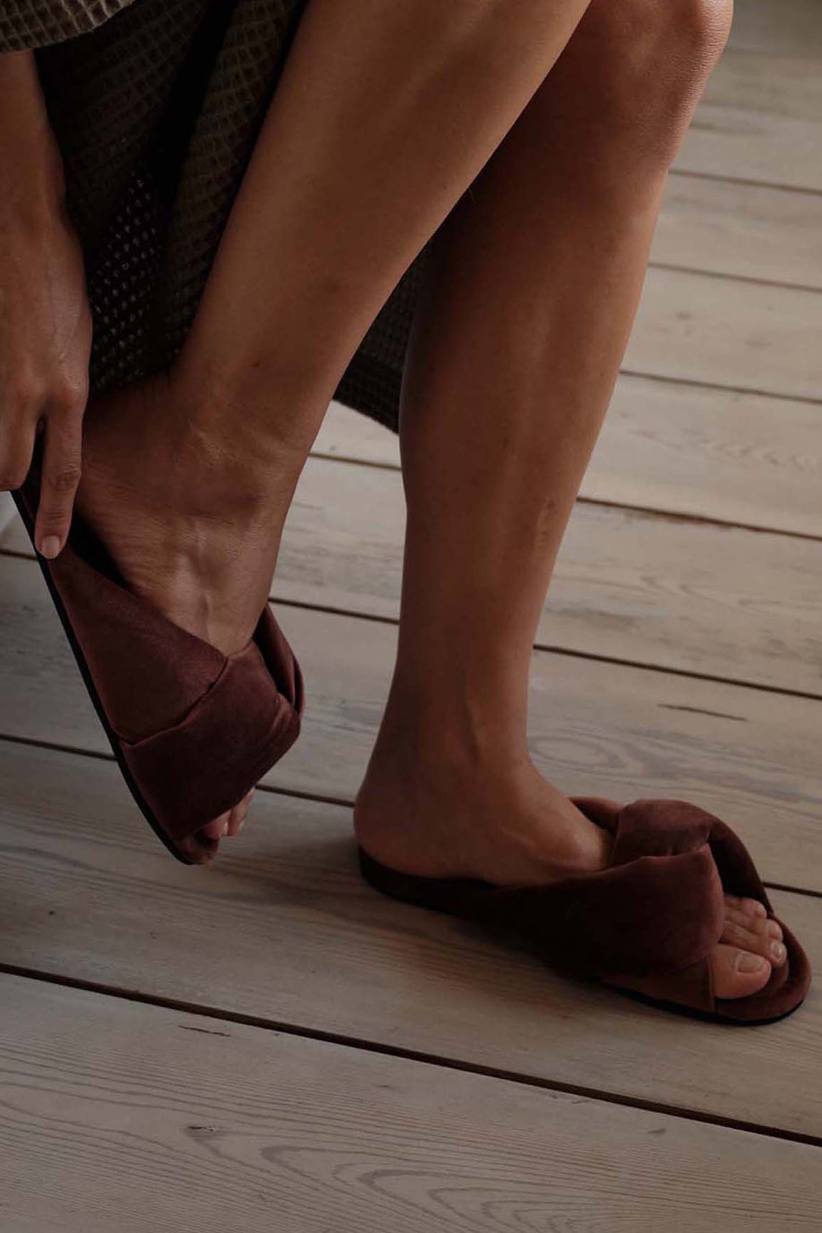 Velvet Knot Mule In Copper Brown