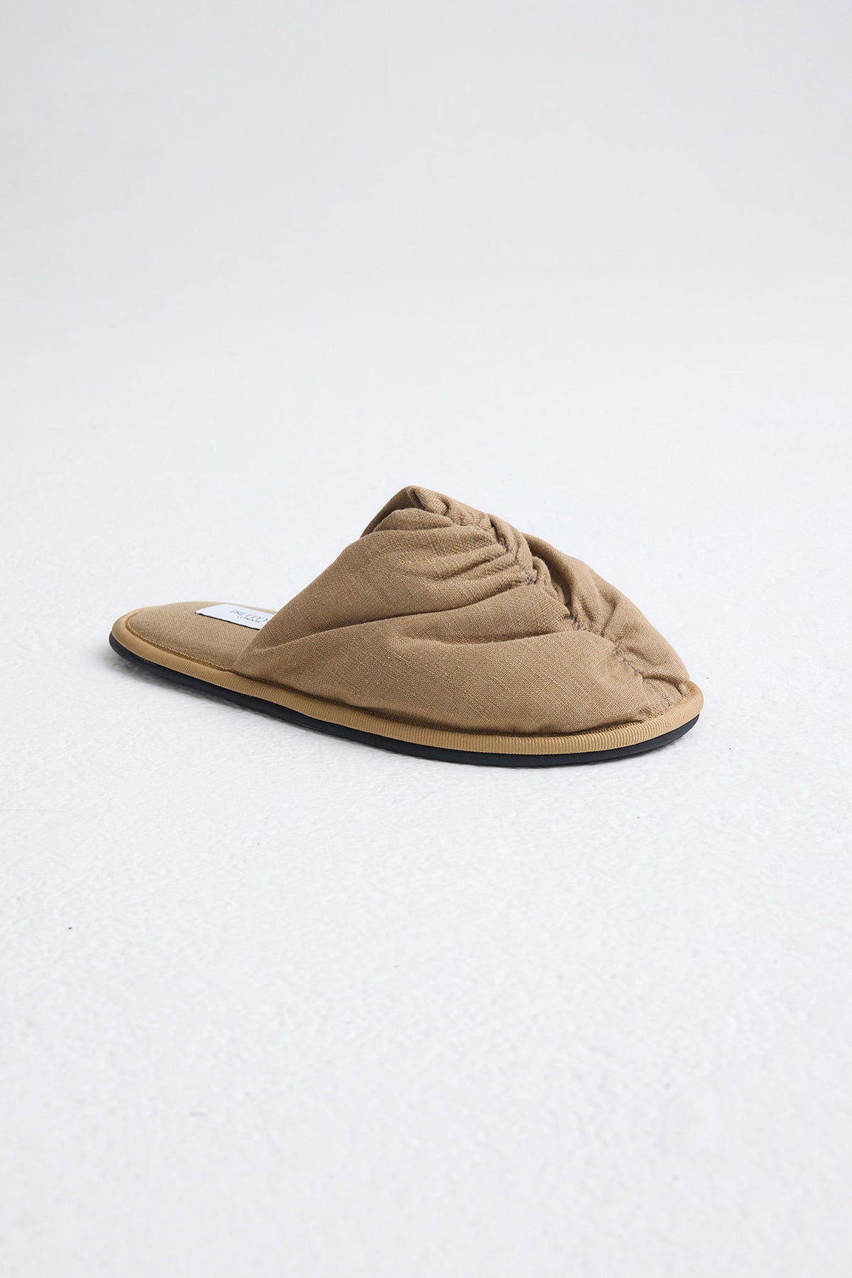 Linen Mule In Overland Trek
