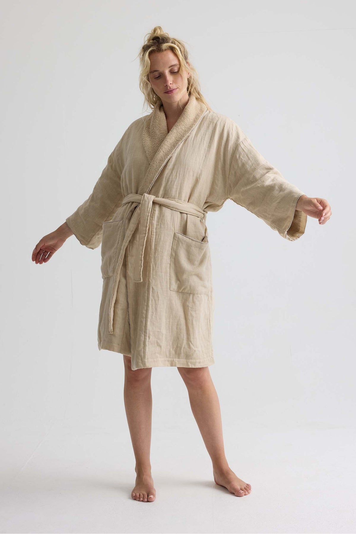 Short Terry Lined Linen Robe In Summer Sand