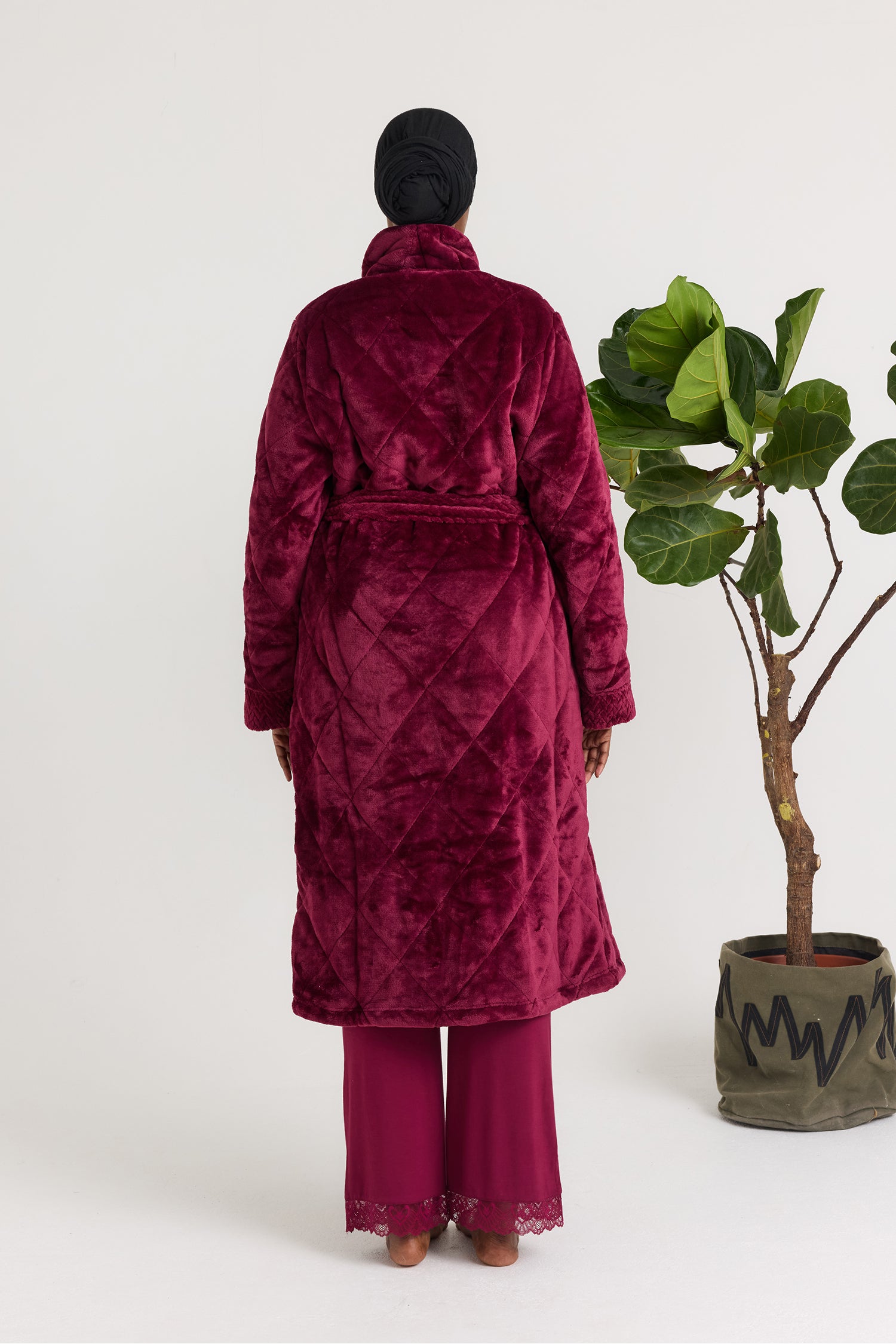 Quilted Velour Dressing Gown in Bordeaux