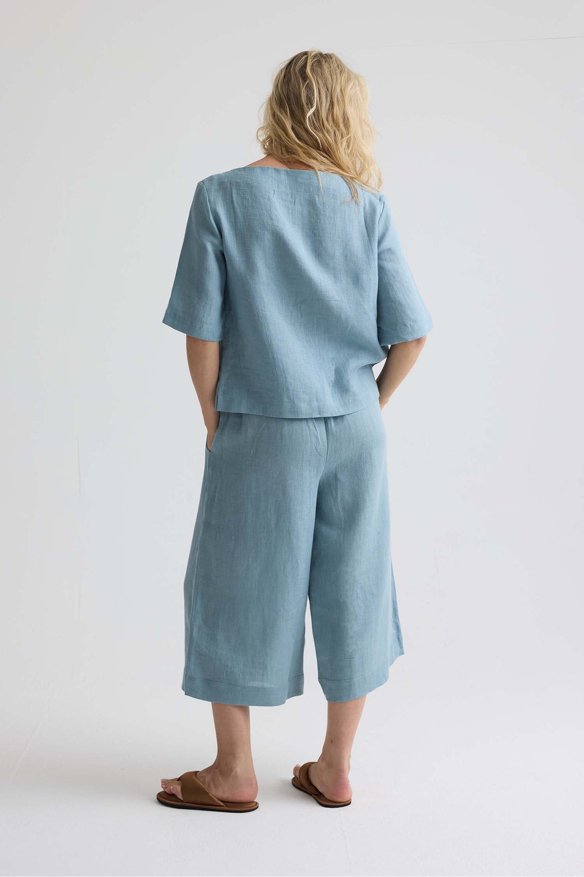 Relaxed Linen Colette Trousers In Blue Haze