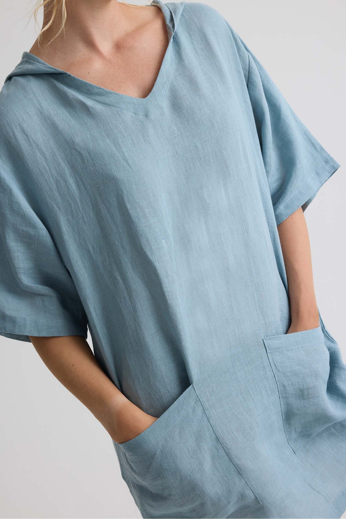 Relaxed Linen Hooded Tunic In Blue Haze