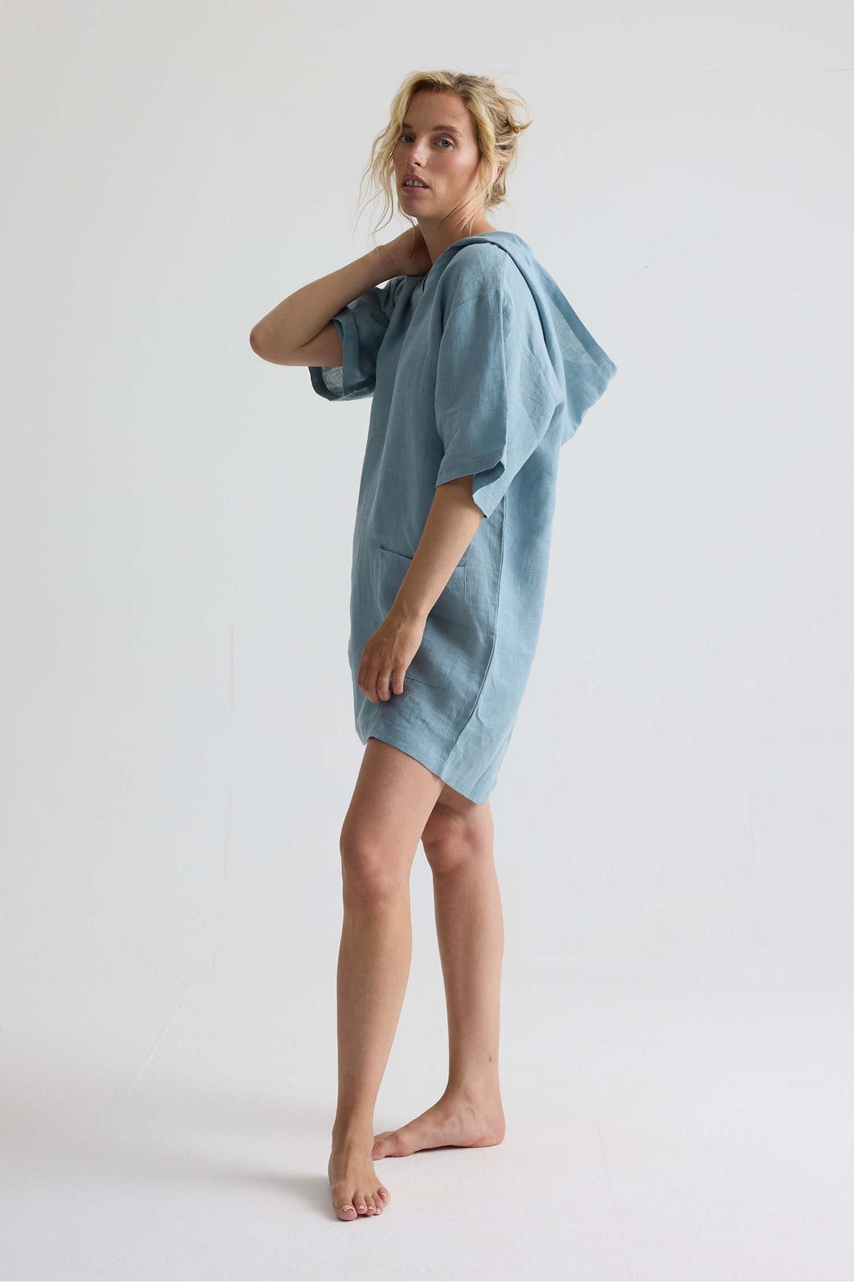 Relaxed Linen Hooded Tunic In Blue Haze