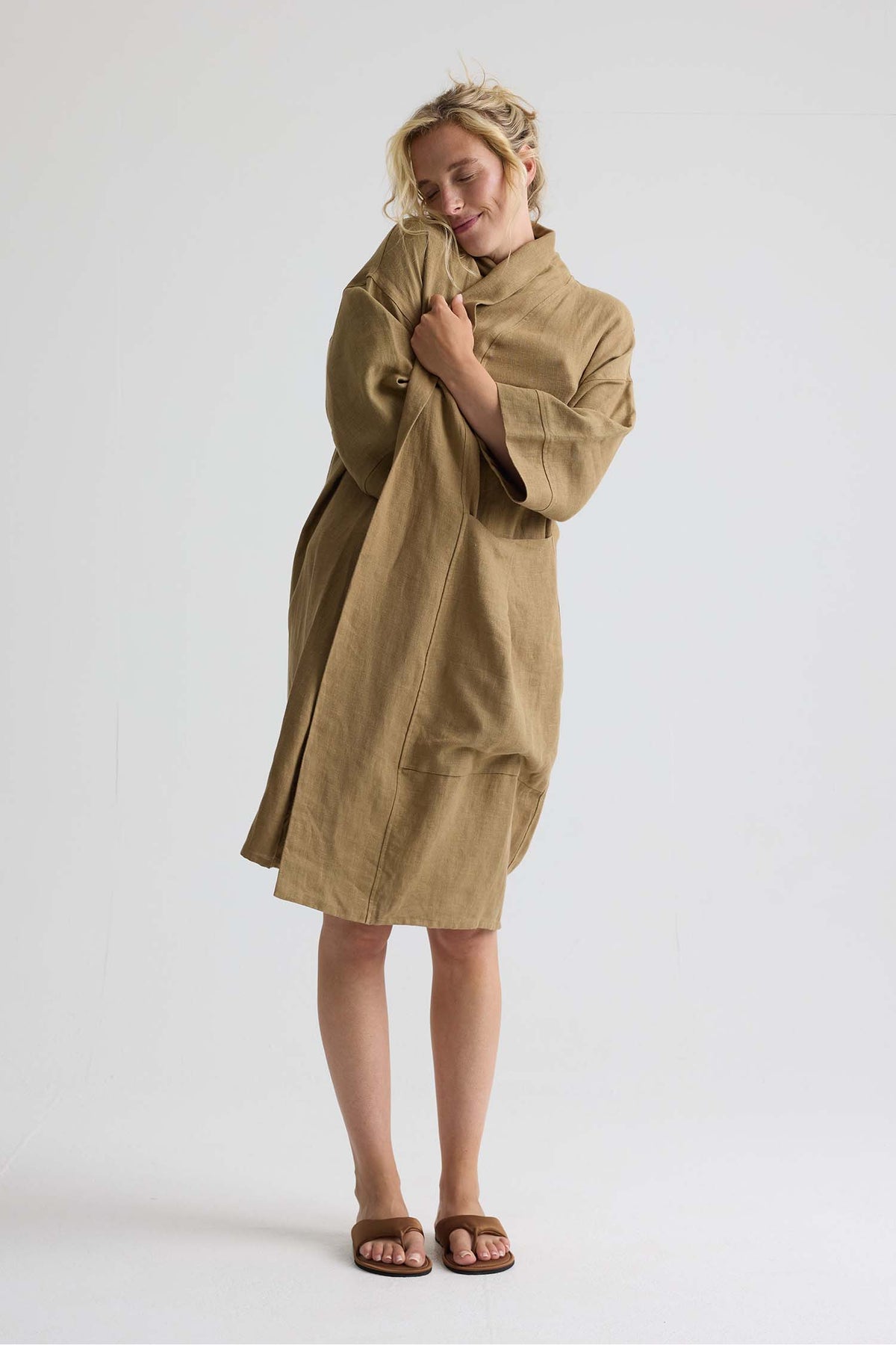 Long Relaxed Linen Robe In Overland Trek