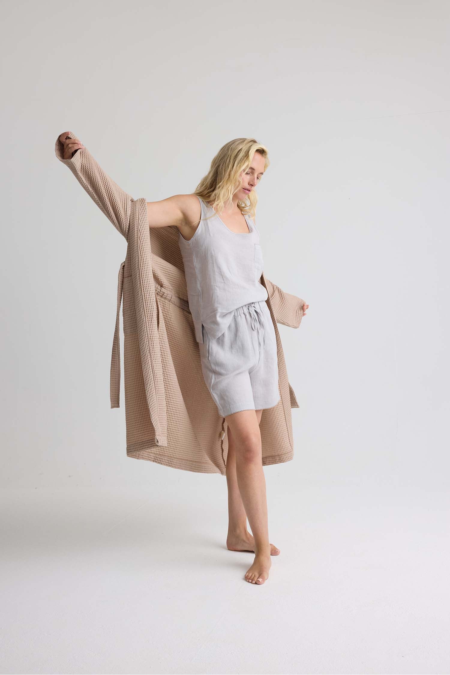 Relaxed Linen Shorts In Harbor Mist