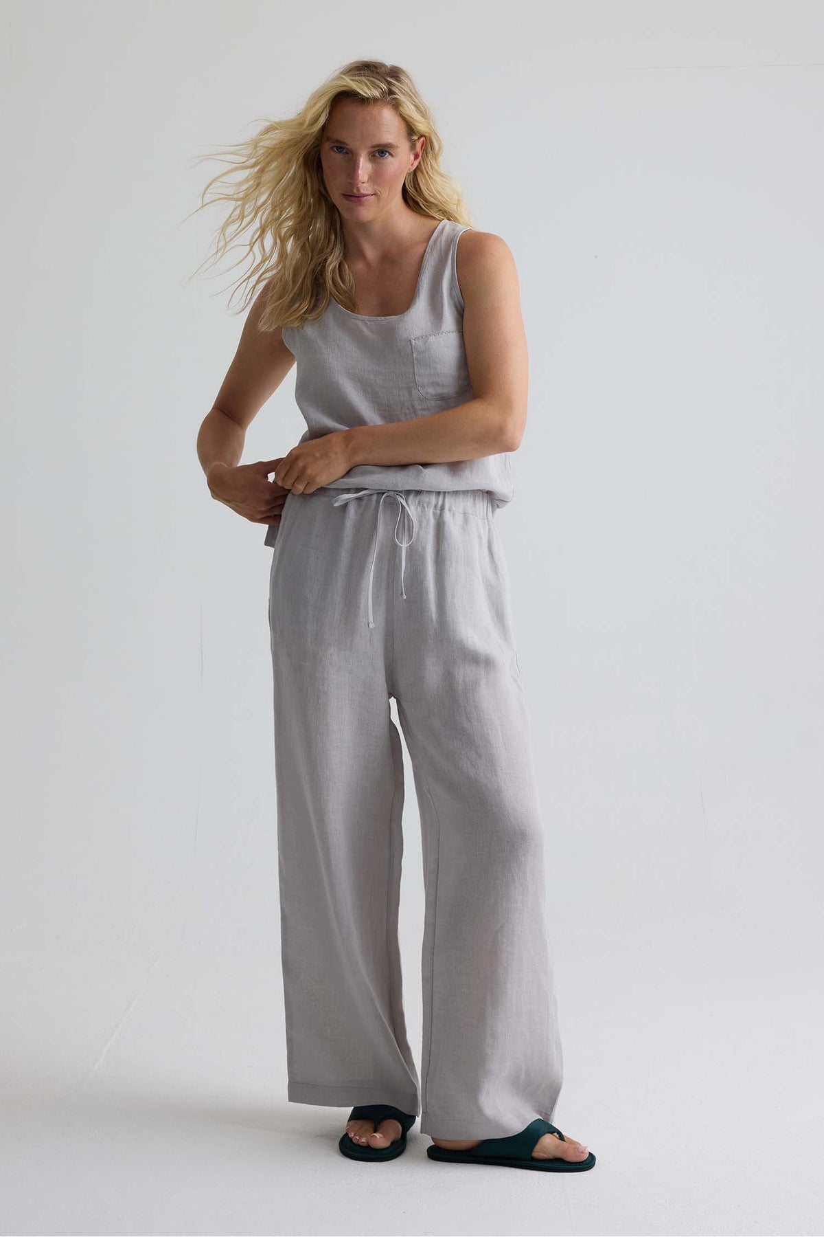 Relaxed Linen Wide Leg Trousers In Harbor Mist