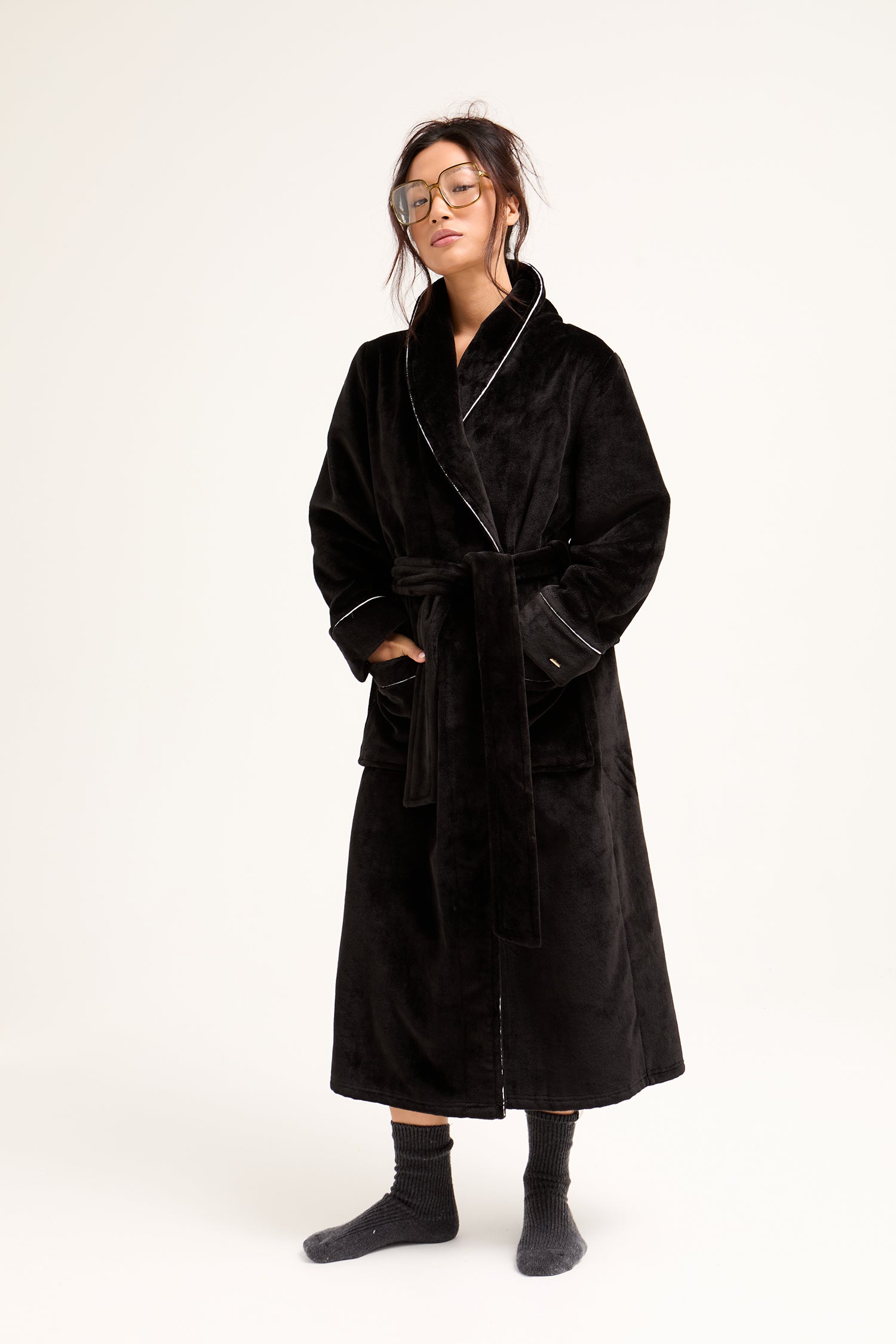Super Plush Robe in Black