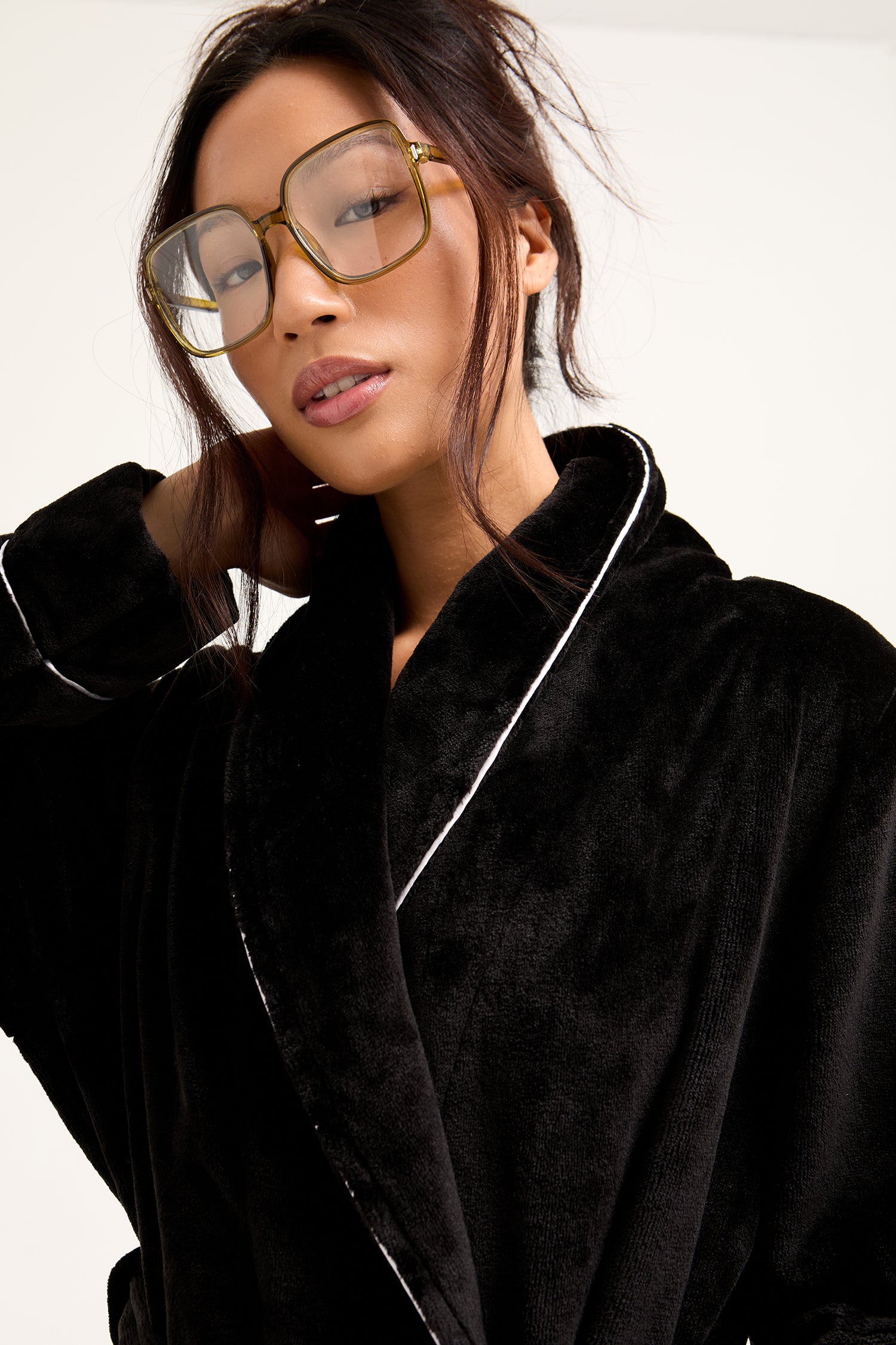 Super Plush Robe in Black - Robes