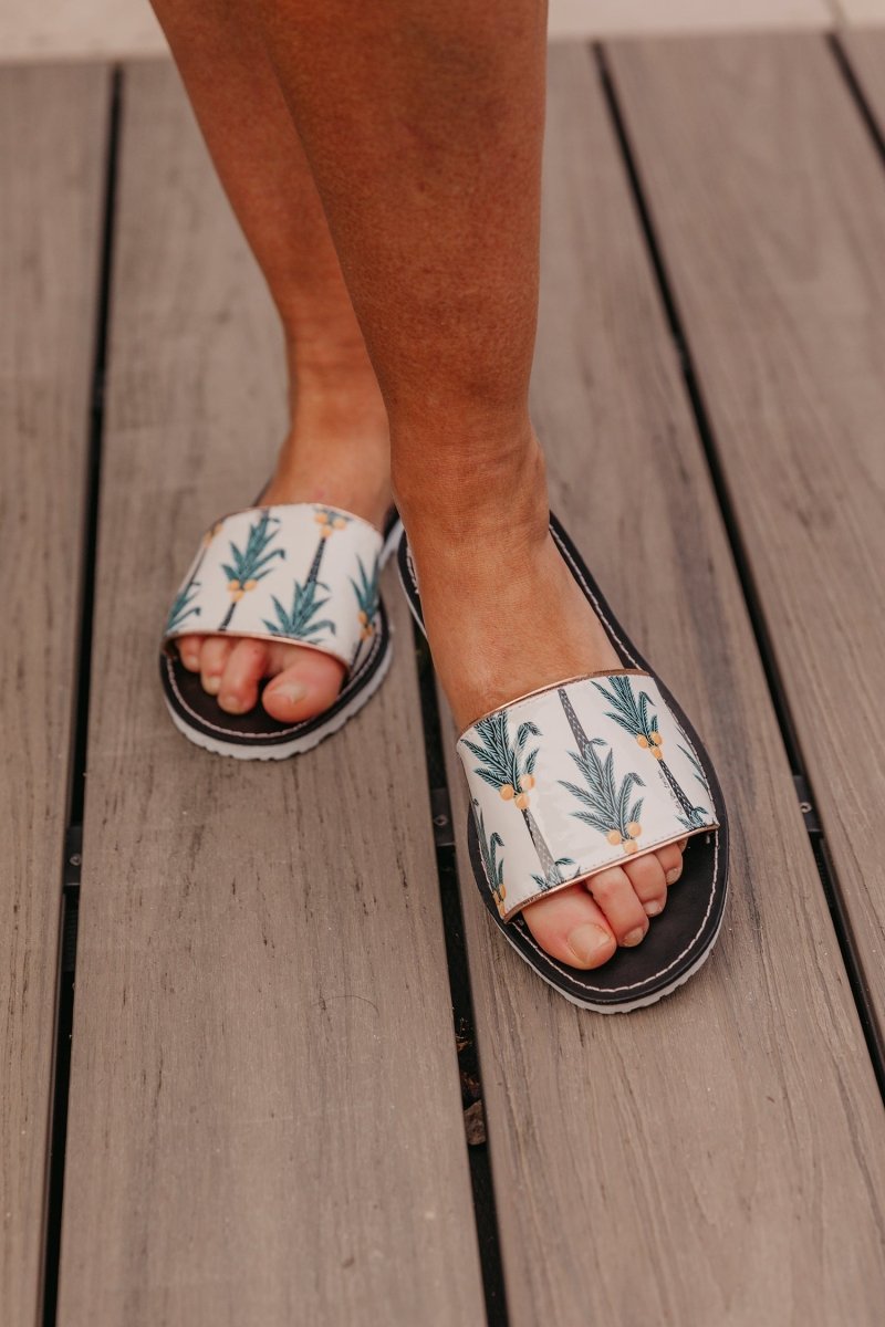 Coconut Printed Slide & Clutch Set - Sandals