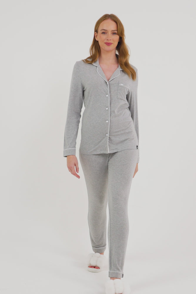 
                  
                    Load and play video in Gallery viewer, Bamboo Pyjama Set in Grey Marl
                  
                