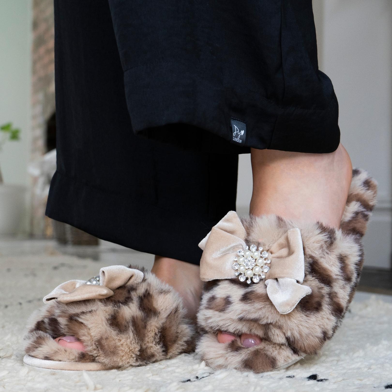 Anya & Amelie - Pretty You London