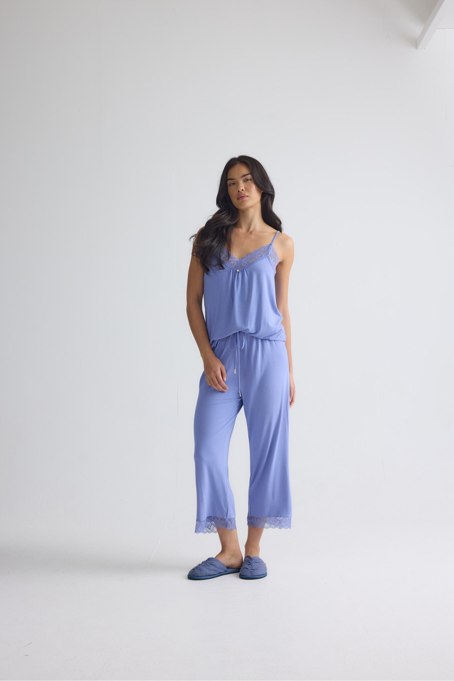 Bamboo Lace Cami Cropped Trouser Pyjama Set in Heather