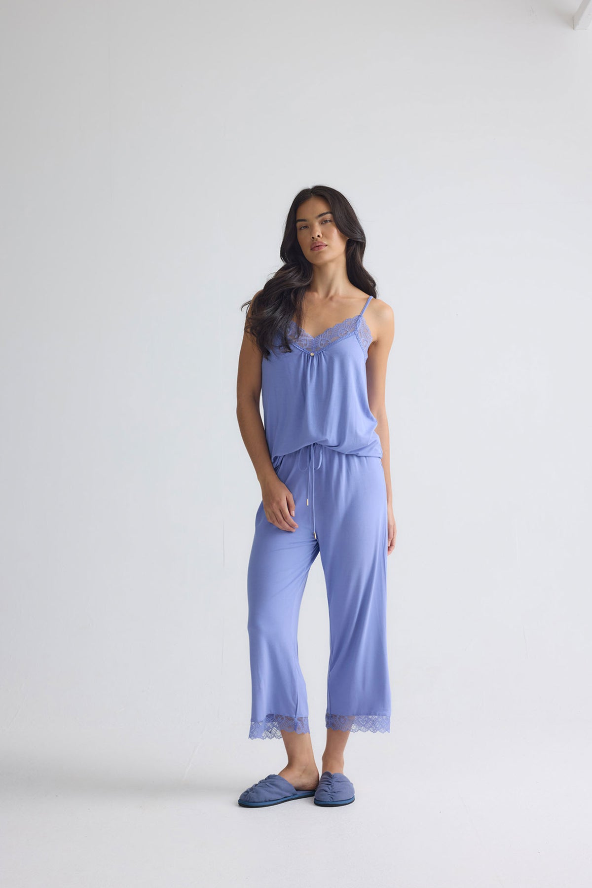 Bamboo Lace Cami Cropped Trouser Pyjama Set in Heather