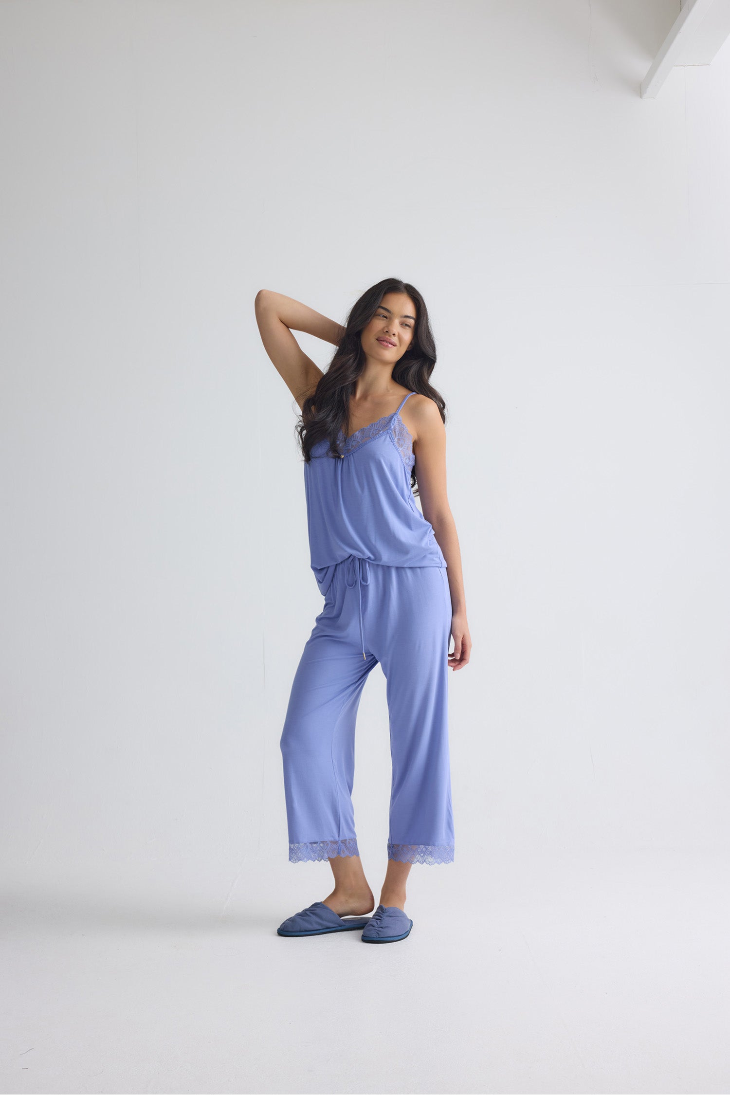 Bamboo Lace Cami Cropped Trouser Pyjama Set in Heather