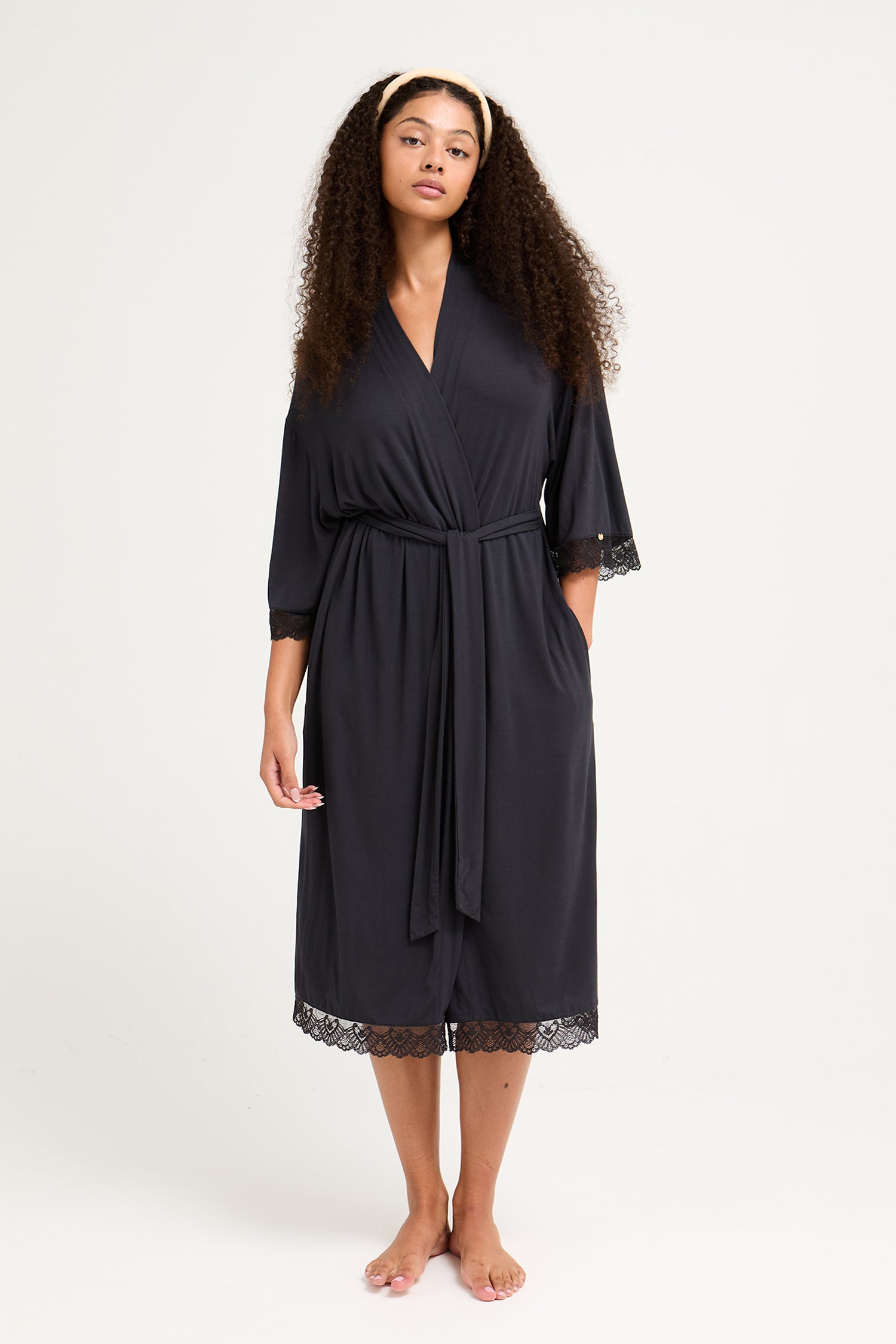 Bamboo Lace Kimono Robe in Raven