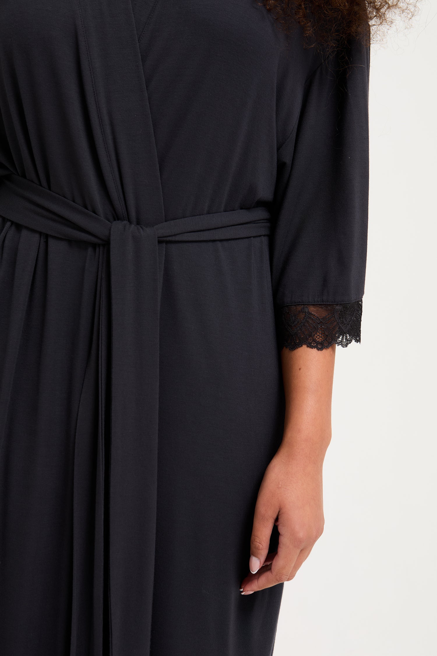 Bamboo Lace Kimono Robe in Raven