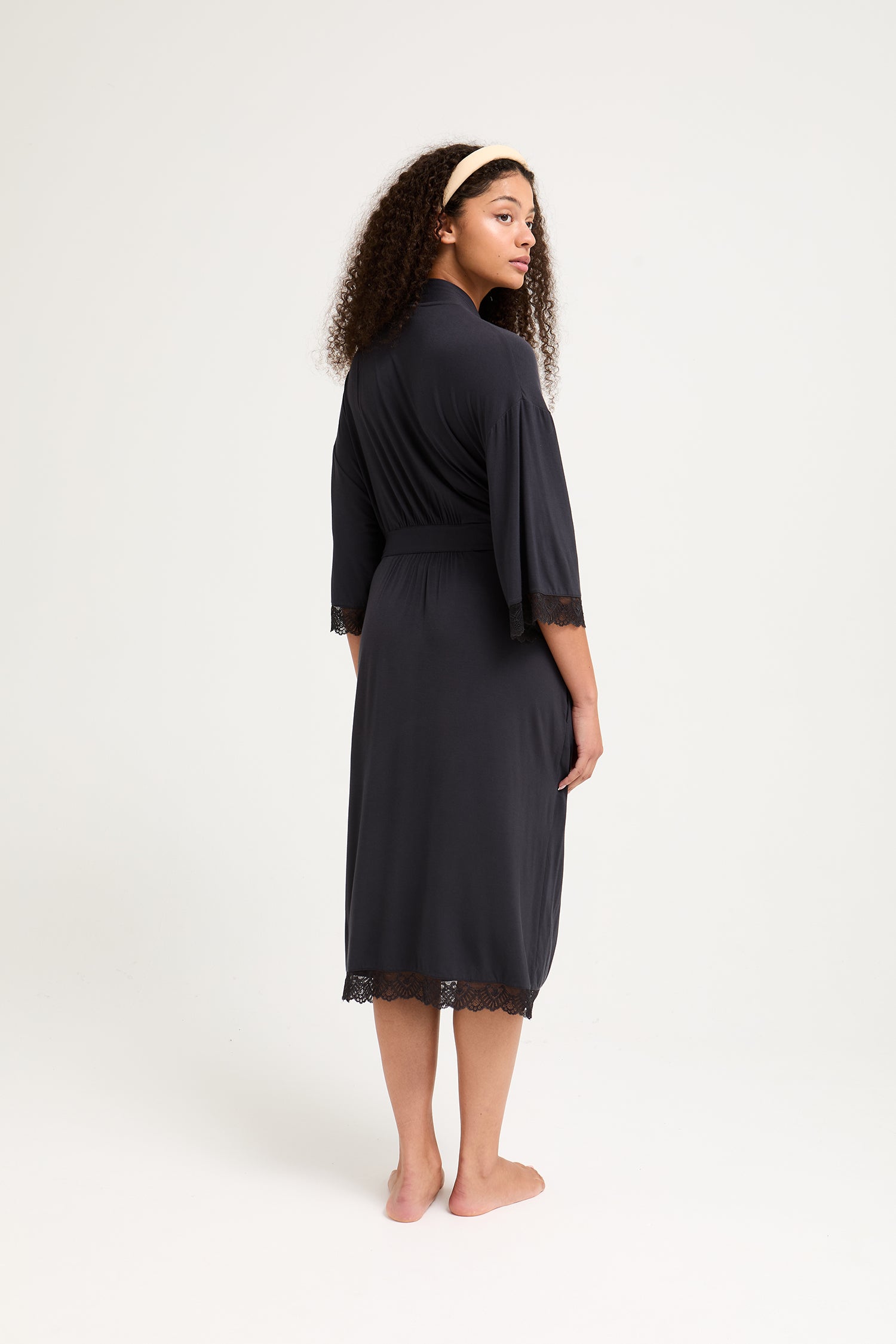 Bamboo Lace Kimono Robe in Raven