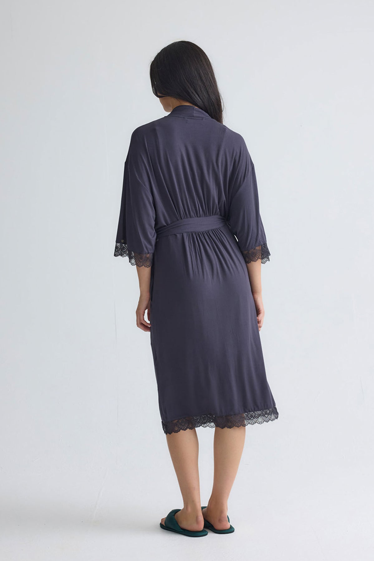 Bamboo Lace Kimono Robe in Raven