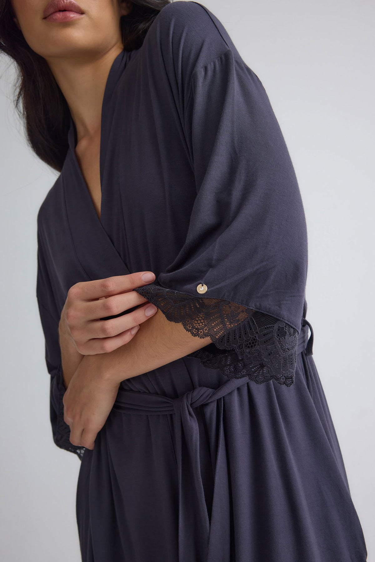 Bamboo Lace Kimono Robe in Raven