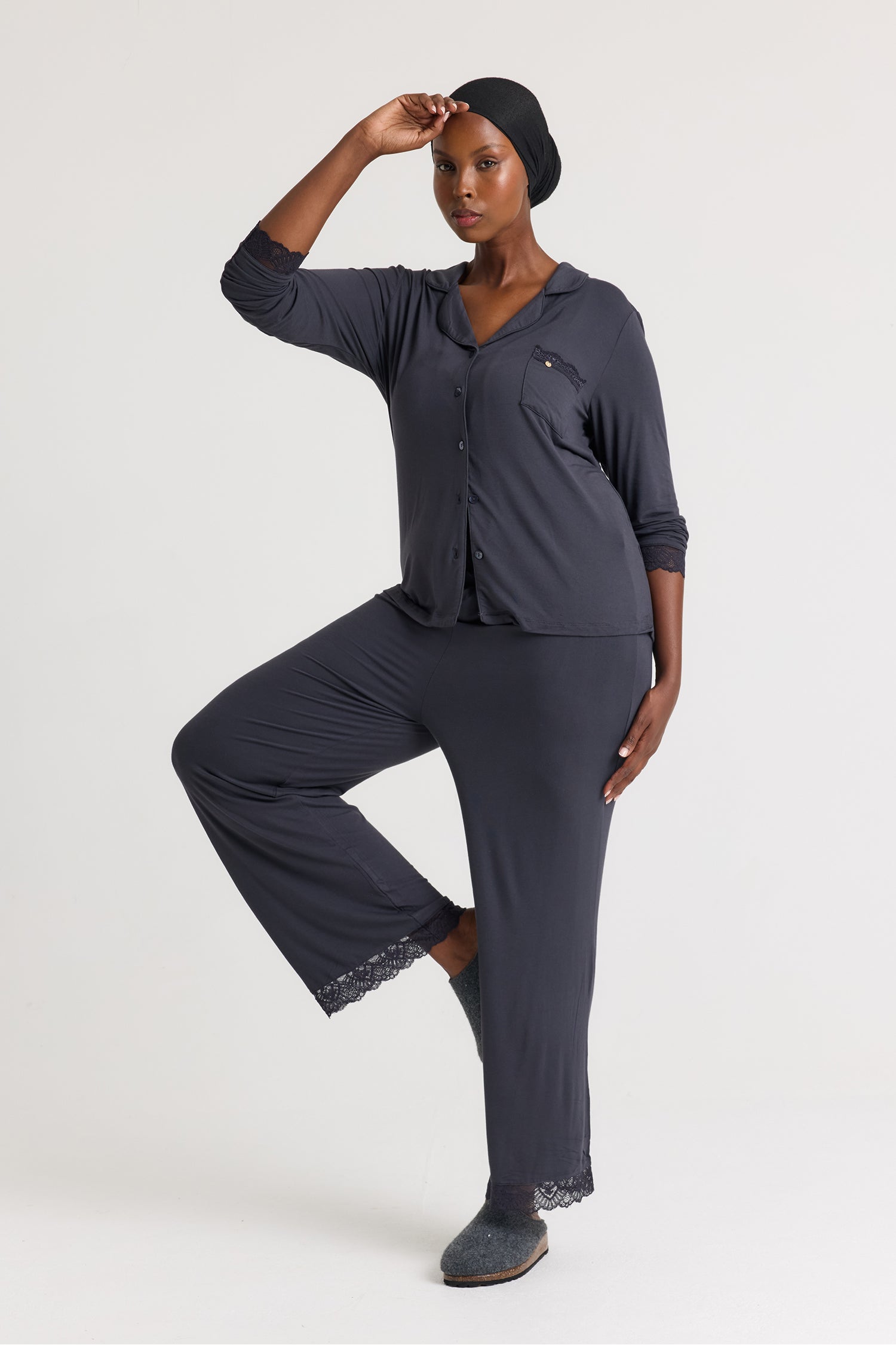 Bamboo Lace Long Pyjama Set in Raven