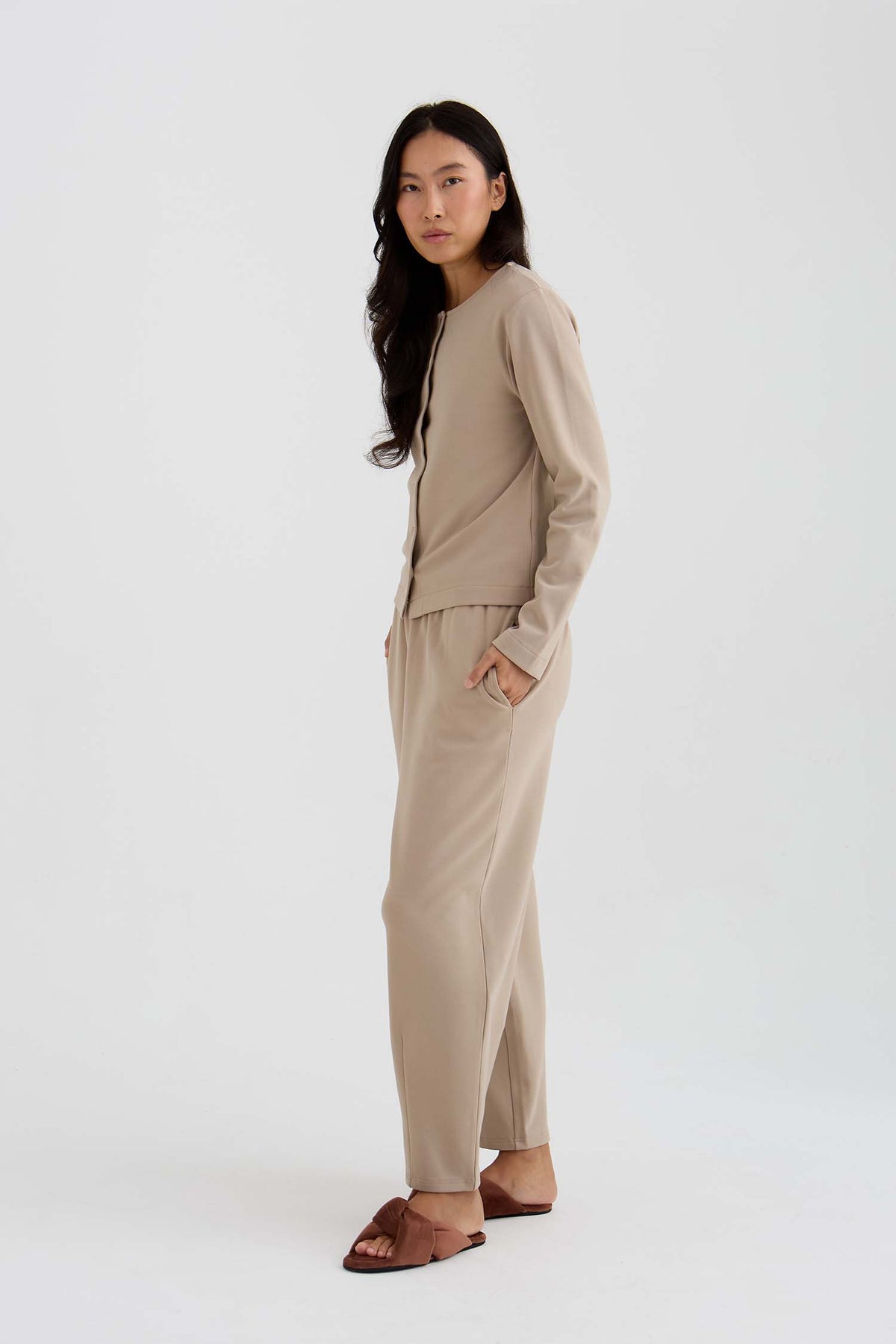 Bamboo Fleece Barrel Joggers In Silver Mink