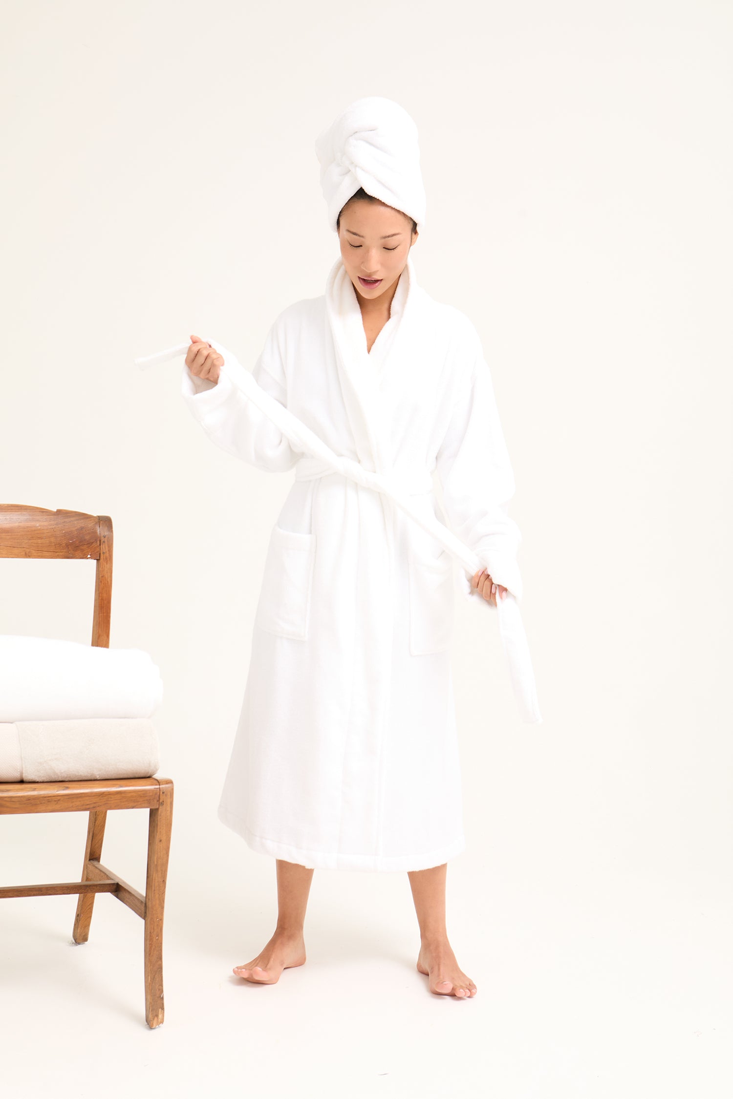 Bamboo Towelling Robe in Cloud White