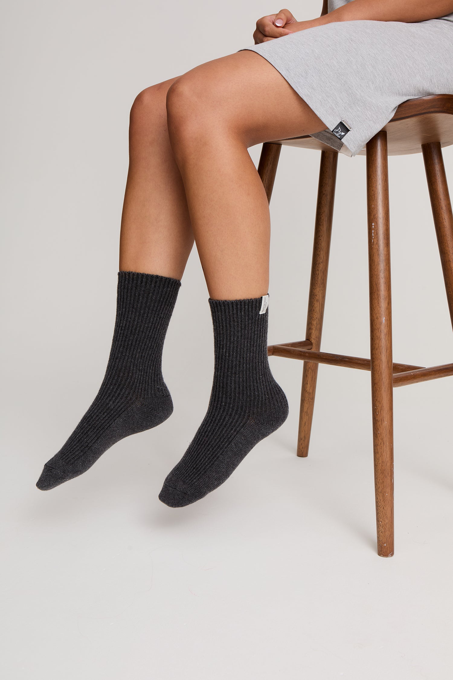 Cashmere Blend Bed Socks in Charcoal