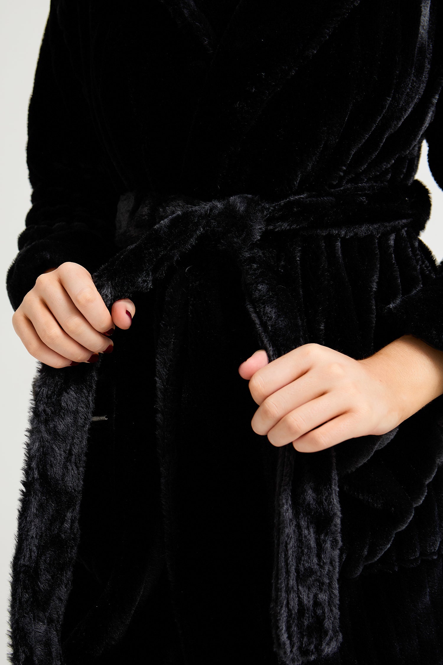 Women's Cloud Dressing Gown In Black In Size M/L - Nightwear - Pretty You London Women's Cloud Dressing Gown In Black In Size M/L - Nightwear - Pretty You London