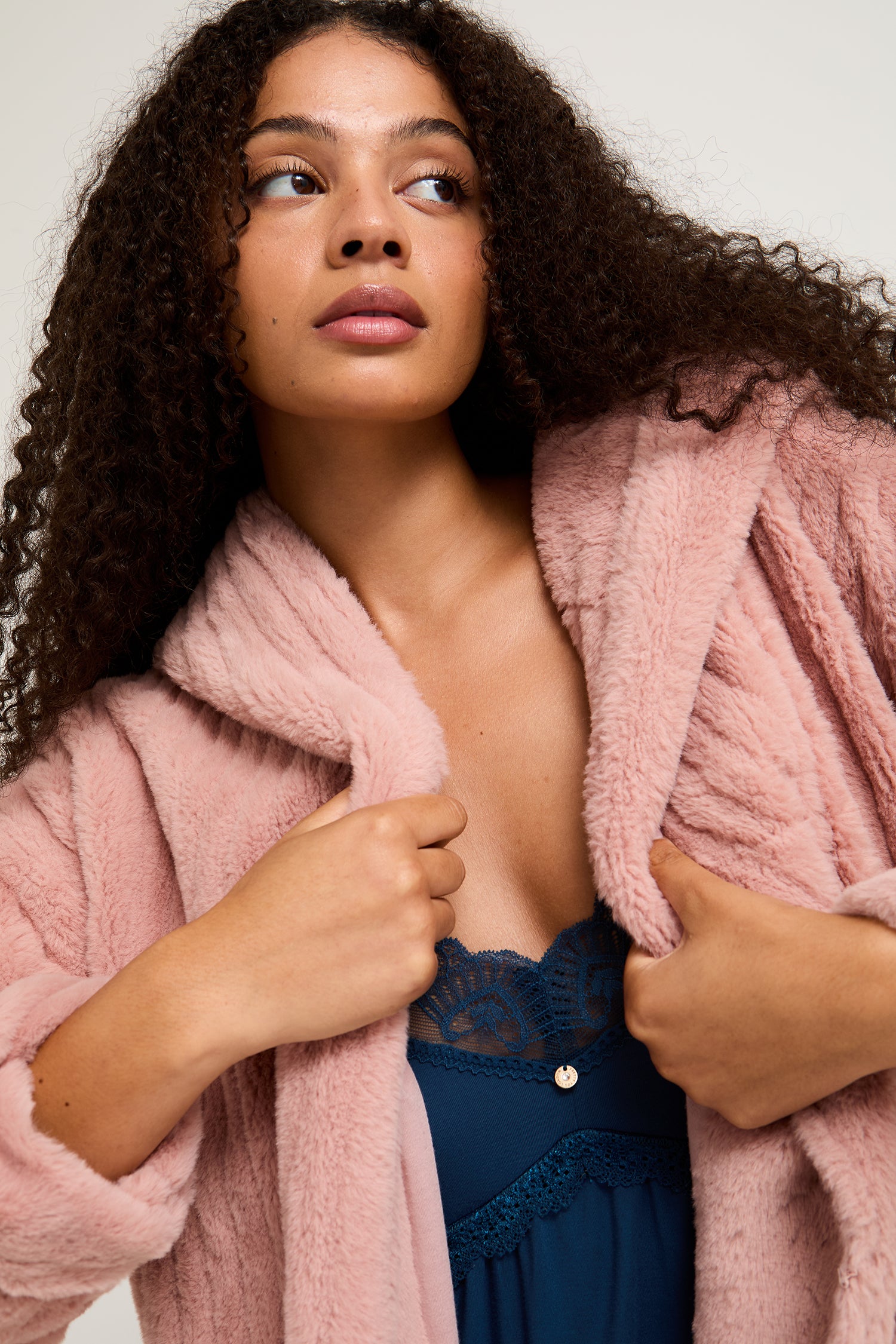 Women's Cloud Dressing Gown In Dusky Pink In Size M/L - Nightwear - Pretty You London Women's Cloud Dressing Gown In Dusky Pink In Size M/L - Nightwear - Pretty You London