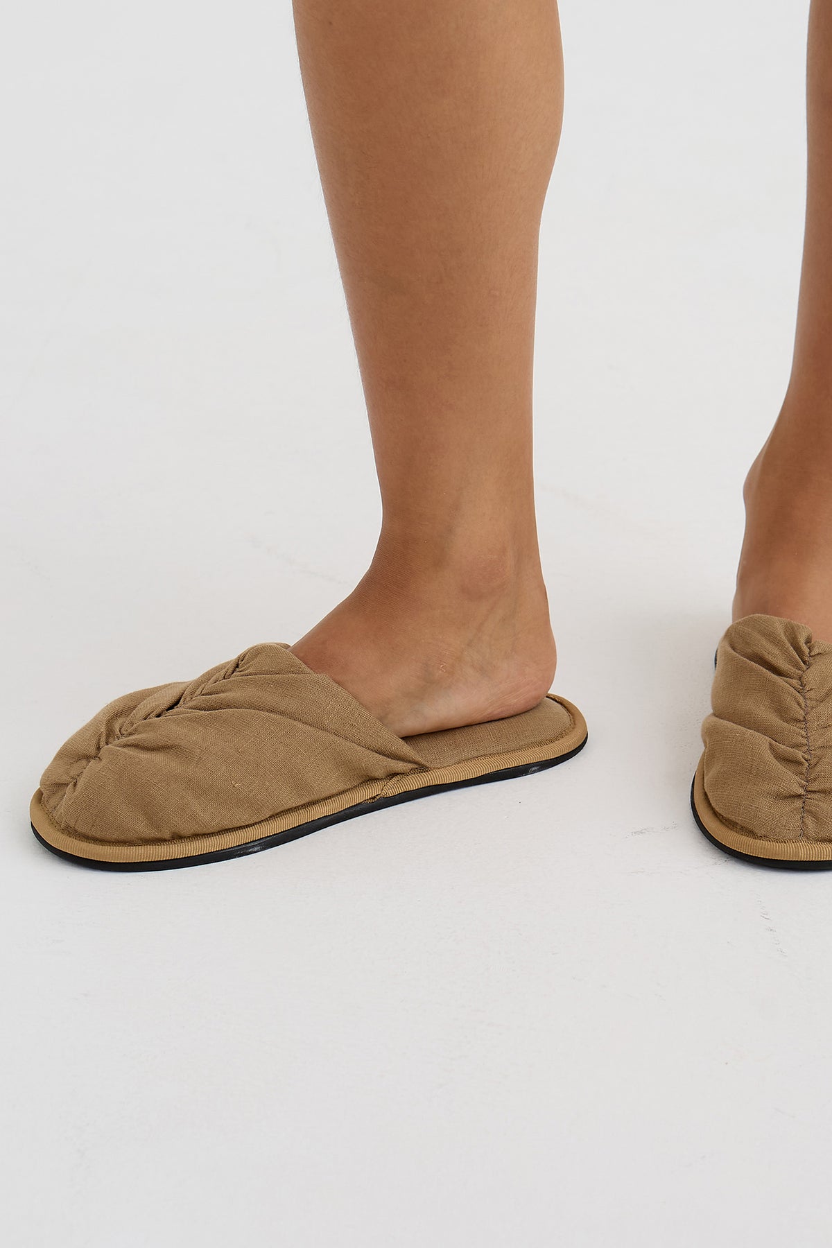 Linen Mule In Overland Trek