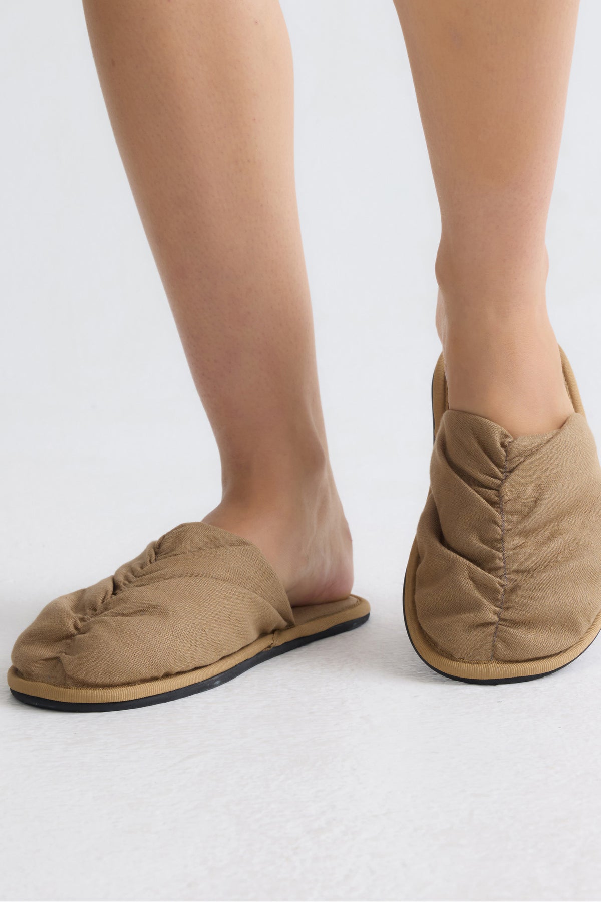 Linen Mule In Overland Trek