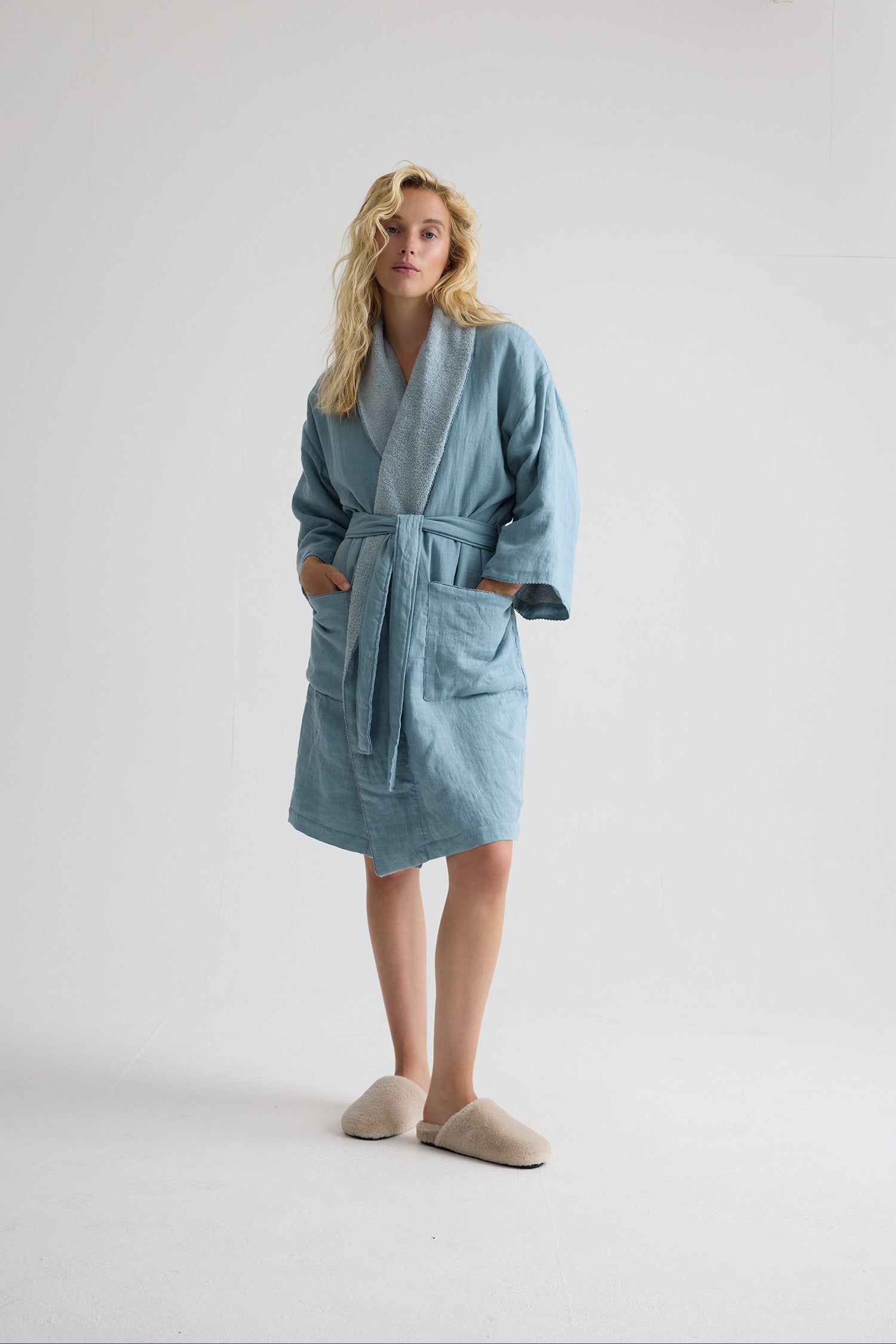 Short Terry Lined Linen Robe In Blue Haze