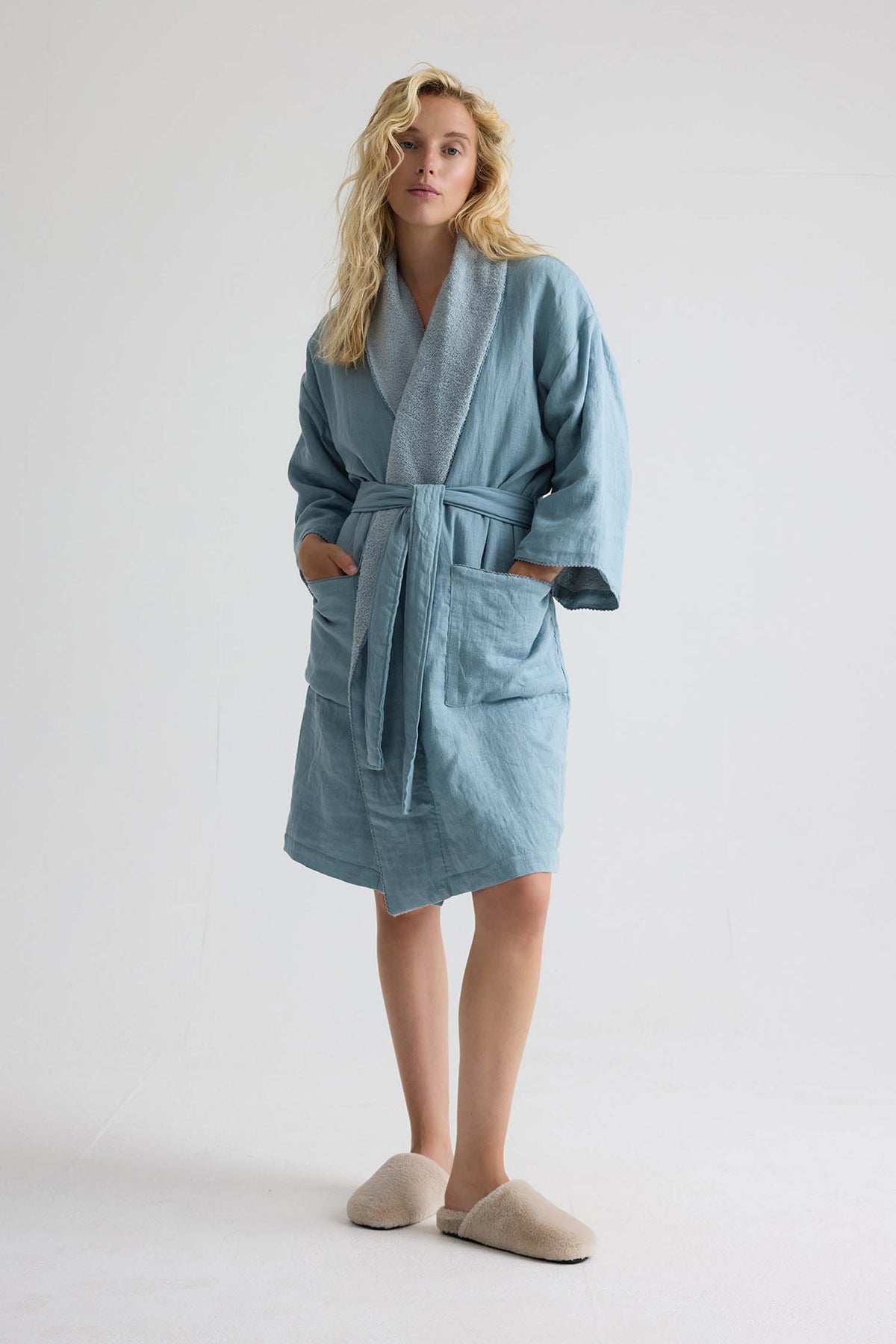 Short Terry Lined Linen Robe In Blue Haze