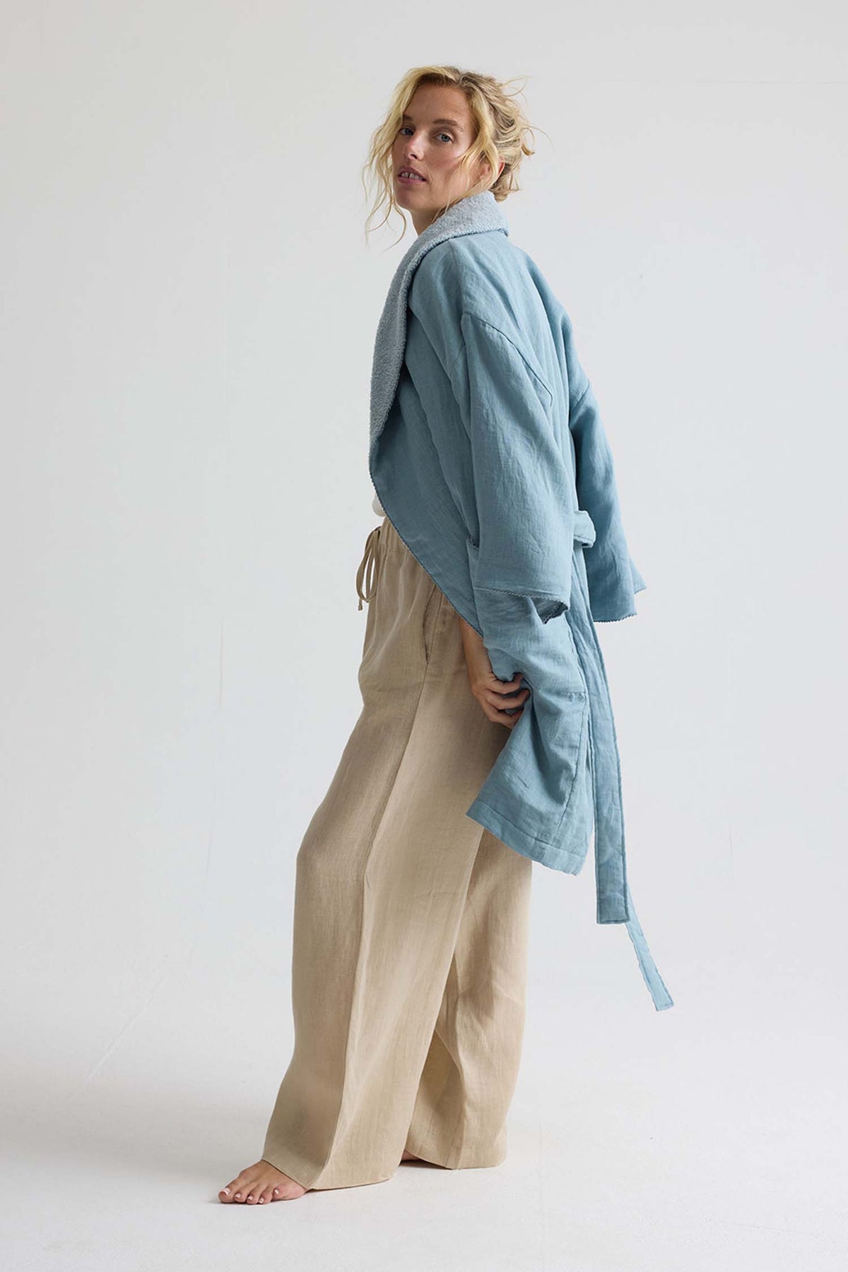 Short Terry Lined Linen Robe In Blue Haze