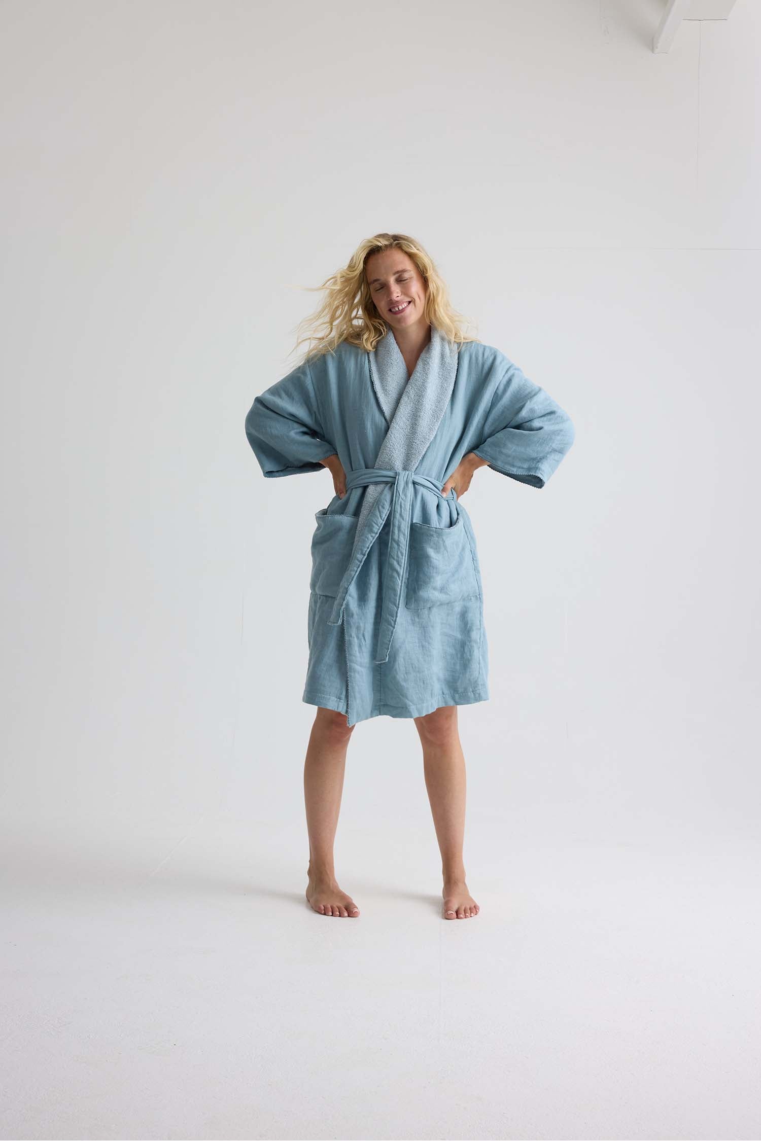 Short Terry Lined Linen Robe In Blue Haze