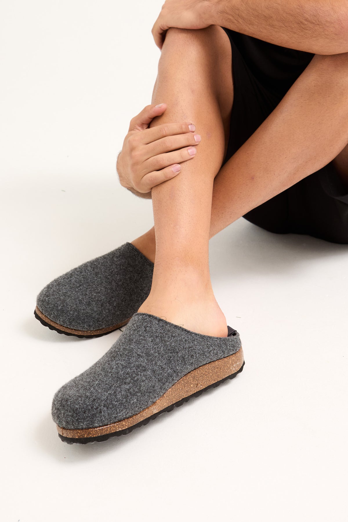 Mister You Jamie Mule Slippers in Charcoal