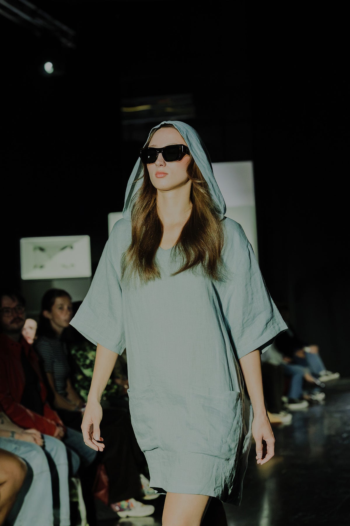 Relaxed Linen Hooded Tunic In Blue Haze
