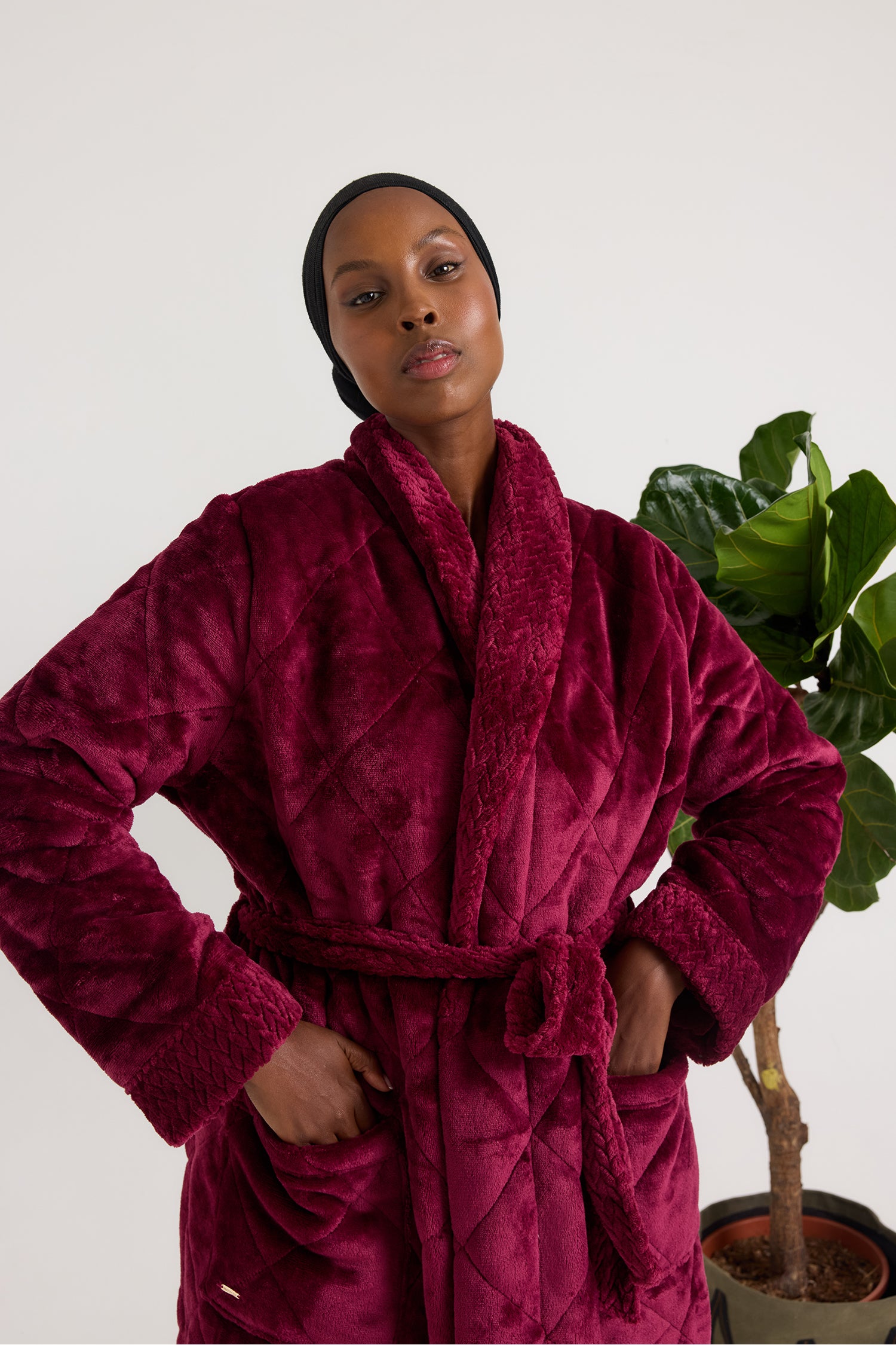 Quilted Velour Dressing Gown in Bordeaux
