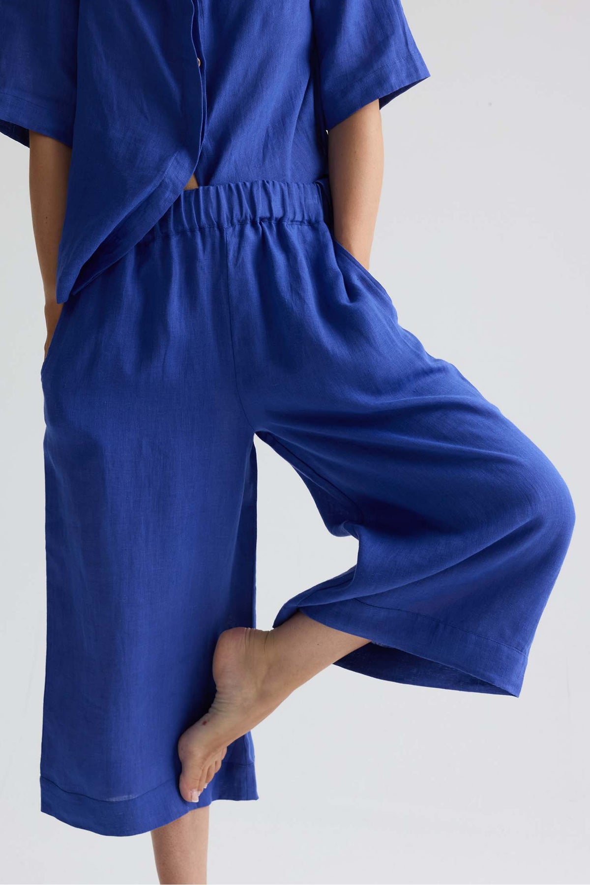 Relaxed Linen Colette Trousers In Bluing